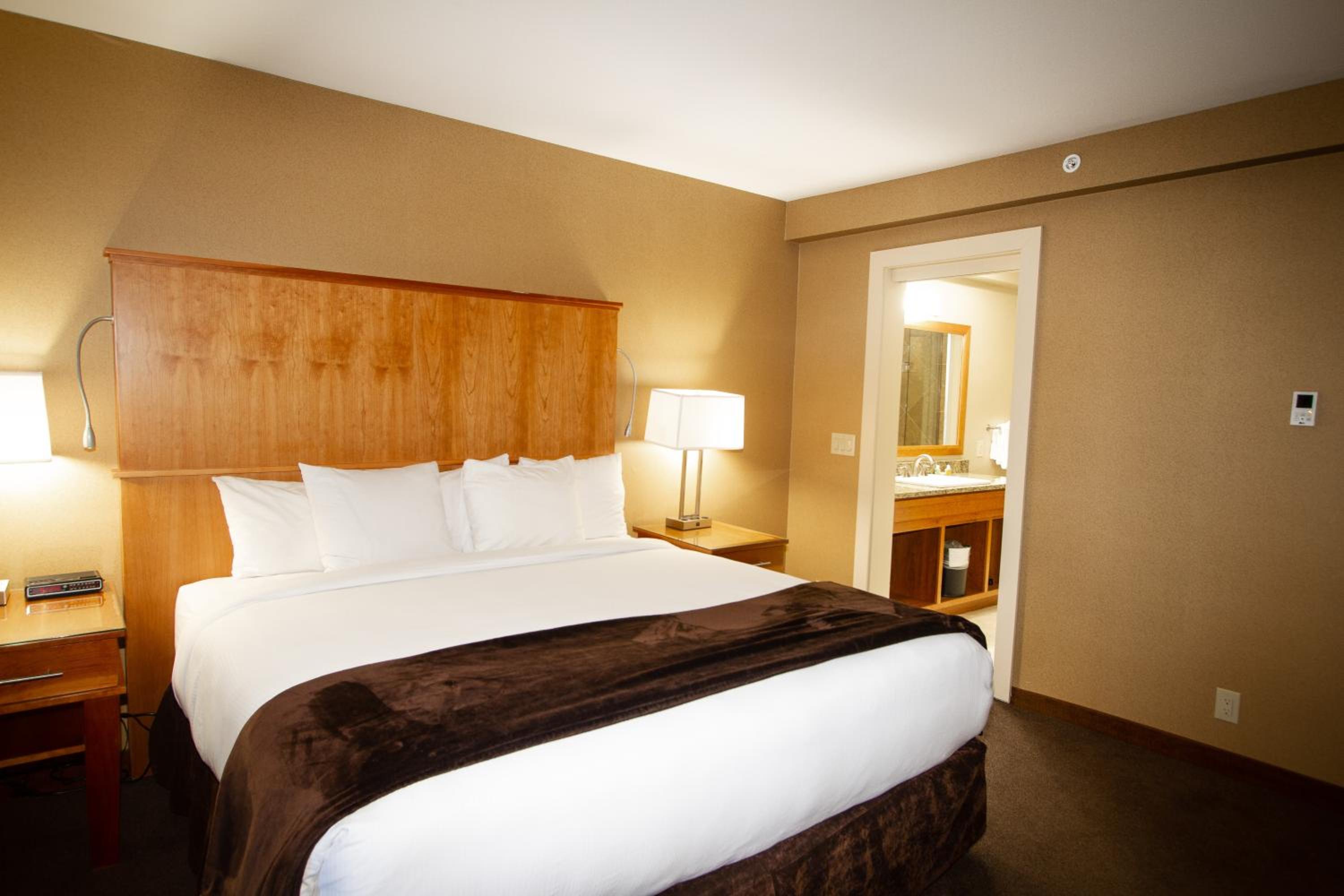 Executive Room One King Bed - Photo 3