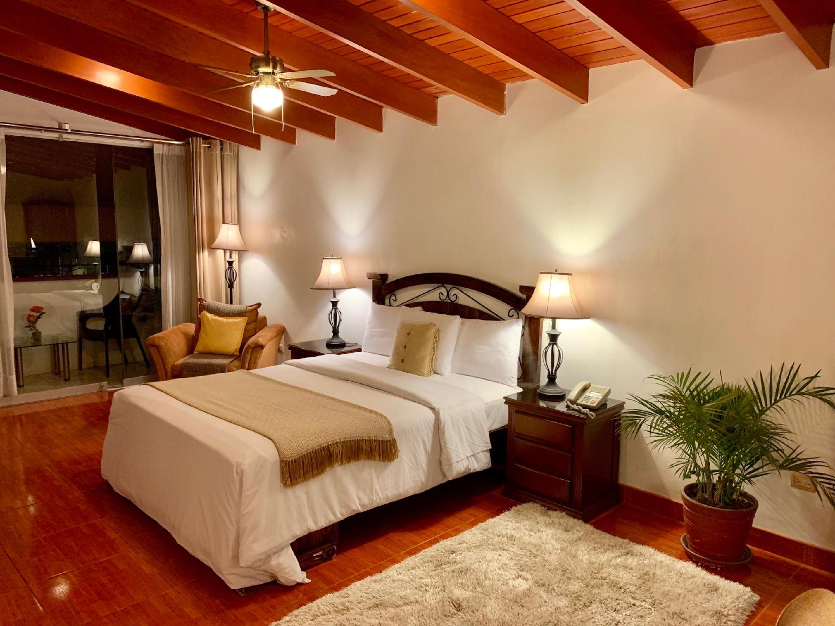 Junior Suite with Garden View - Photo 4