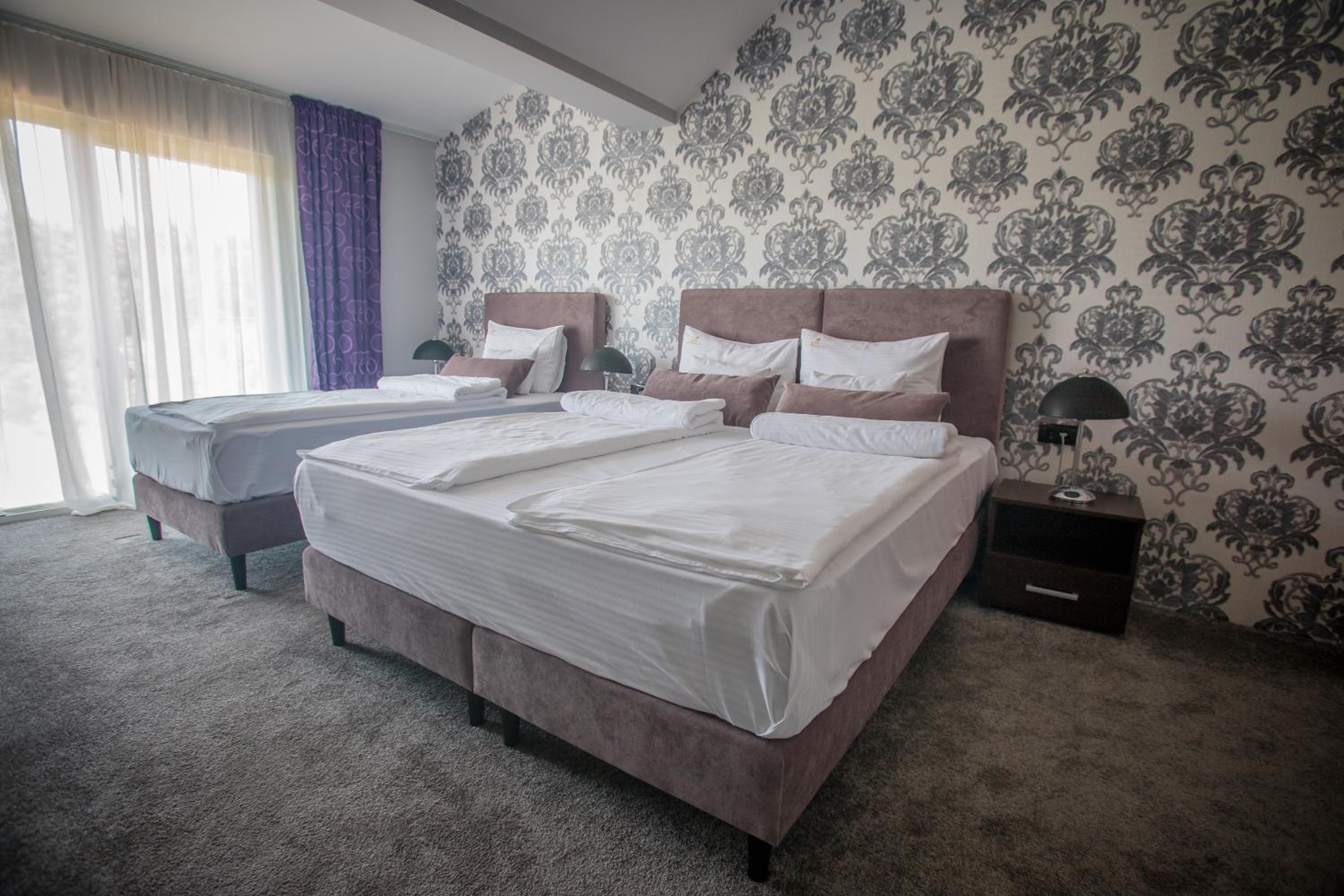 Luxury Triple Room photo 3