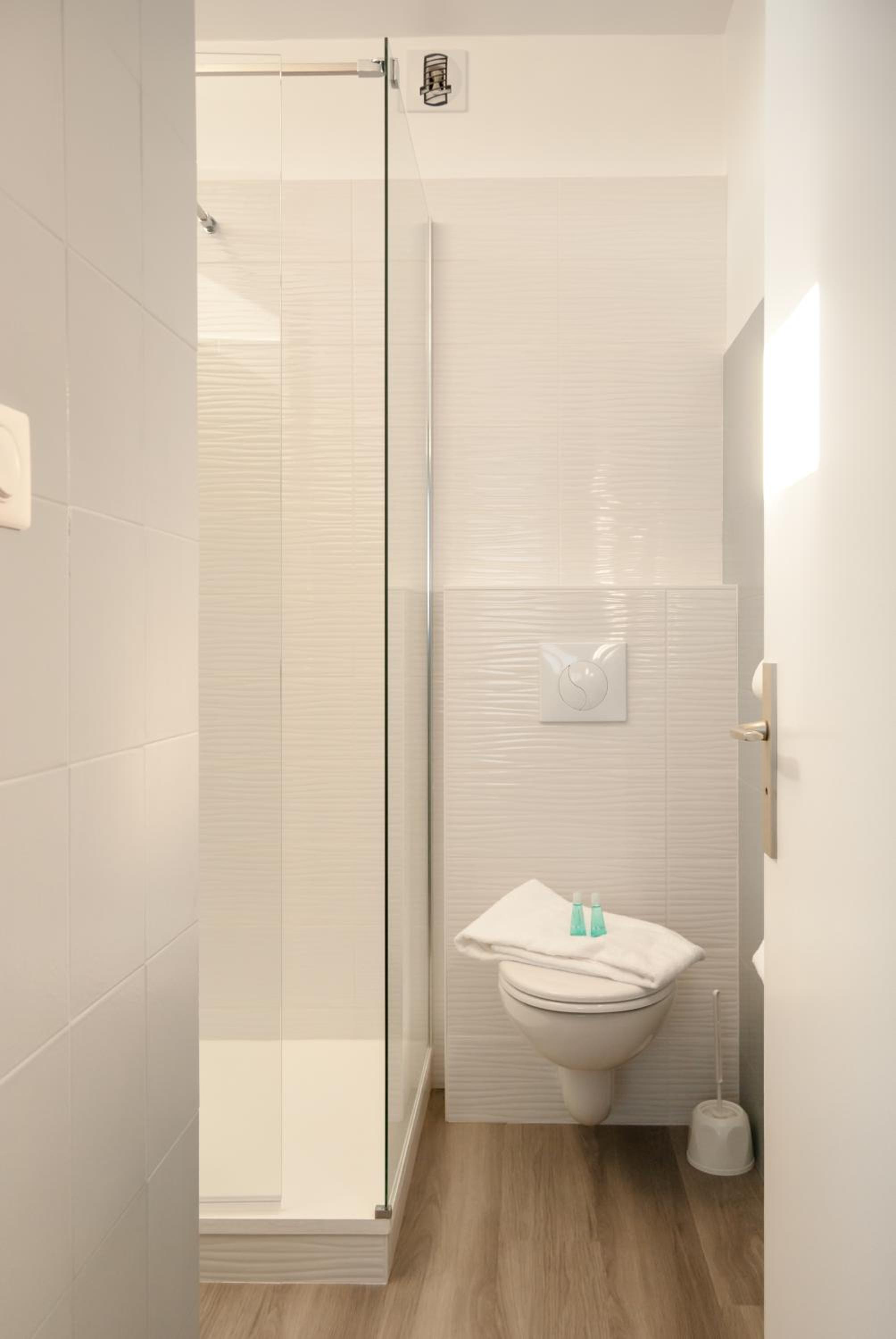 Standard Room - Photo 7