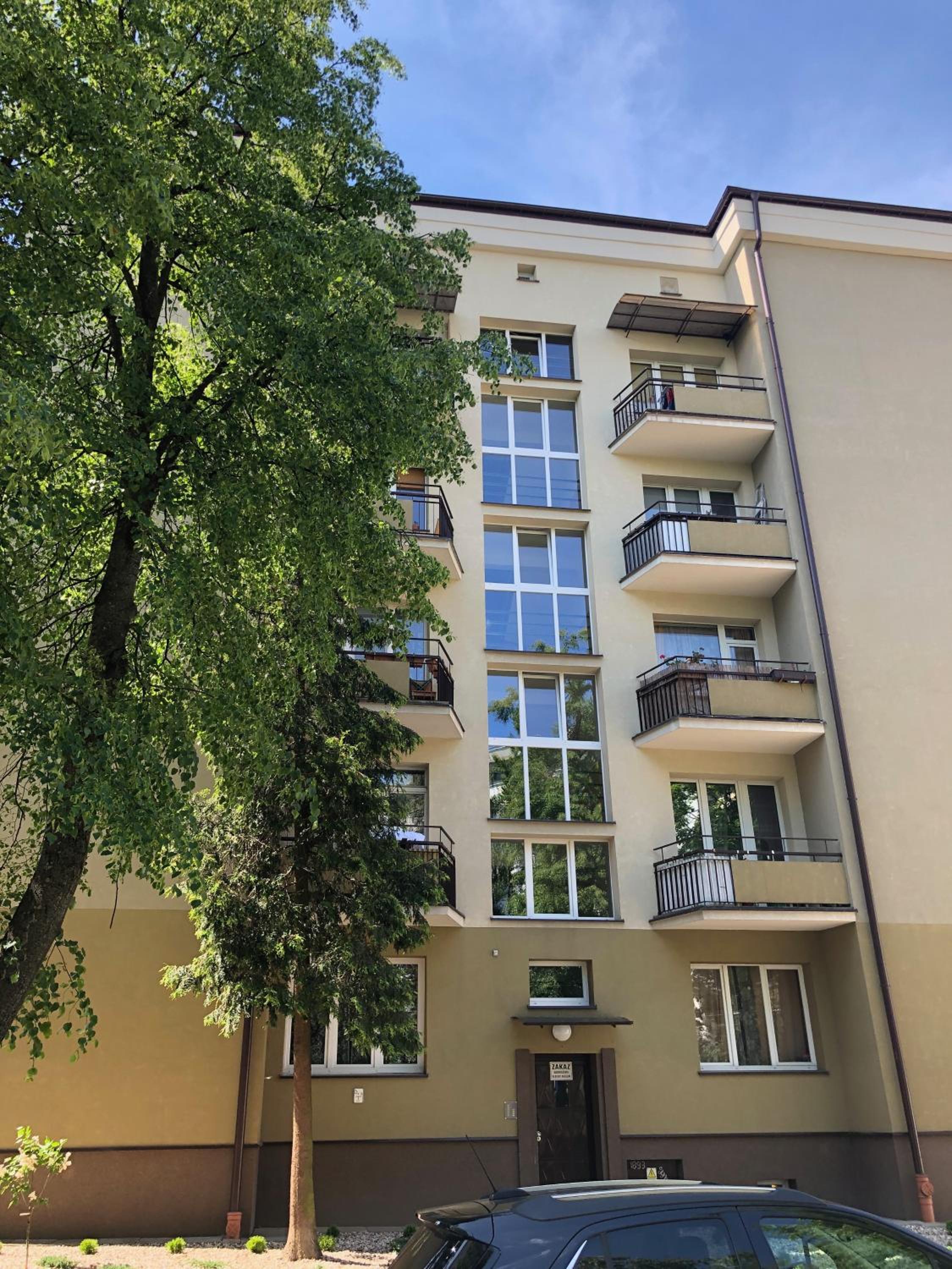 Studio Apartment with Balcony - Photo 1