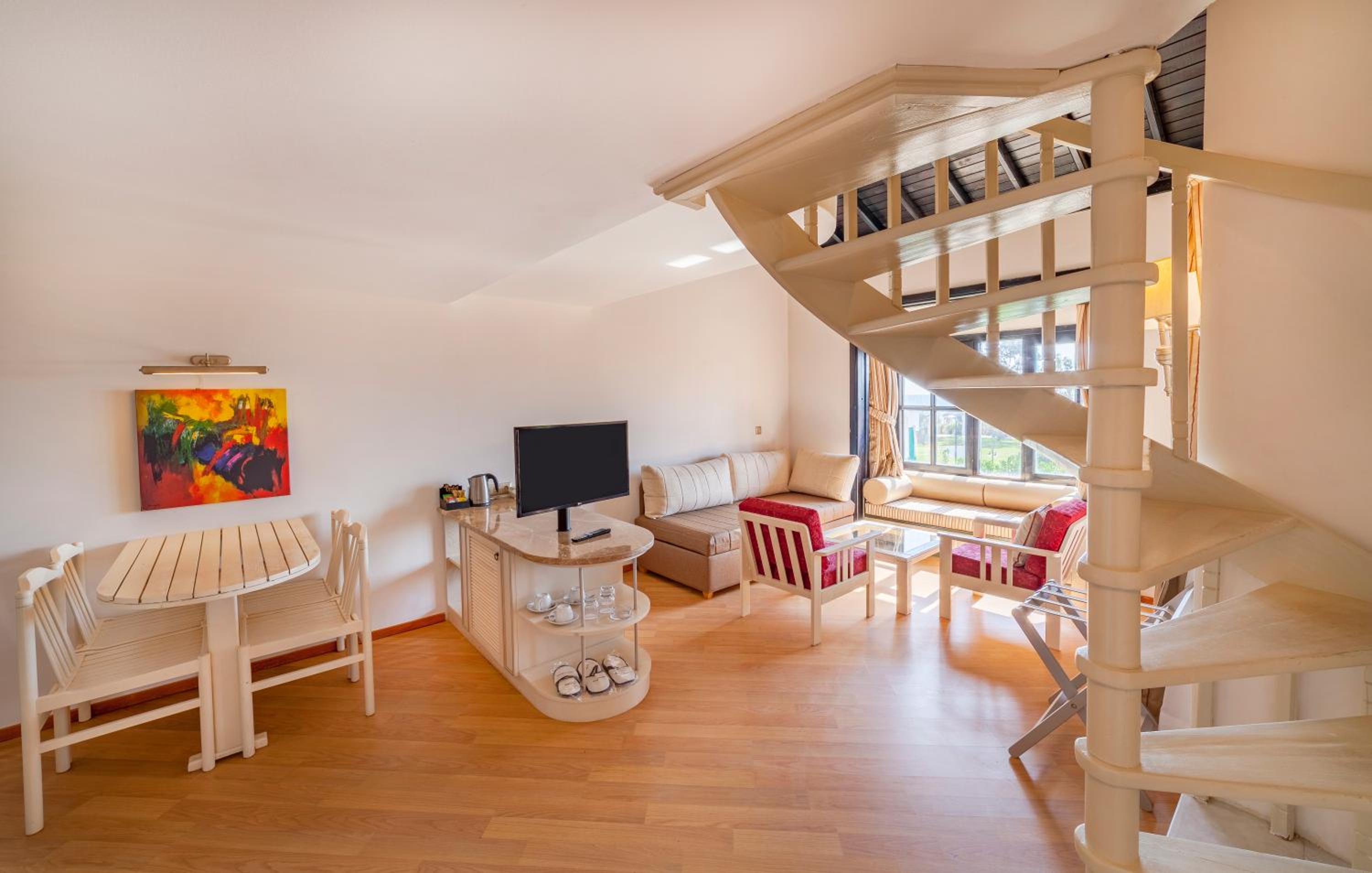 Club Duplex Family Room