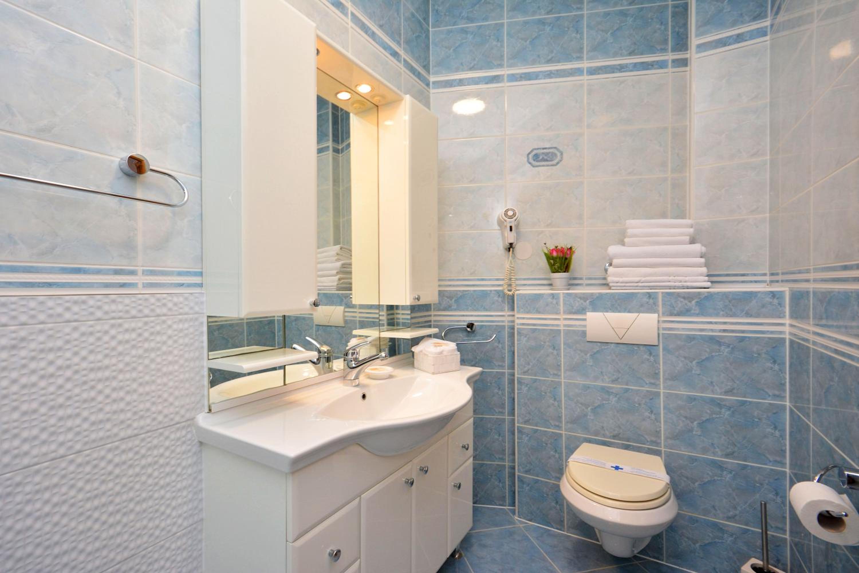 Suite (3 Adults) photo 3