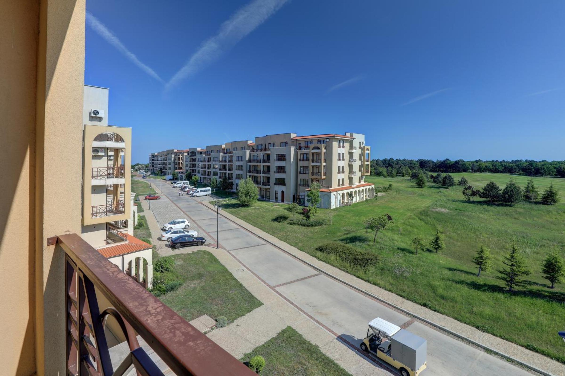 Apartment with Garden View photo 3