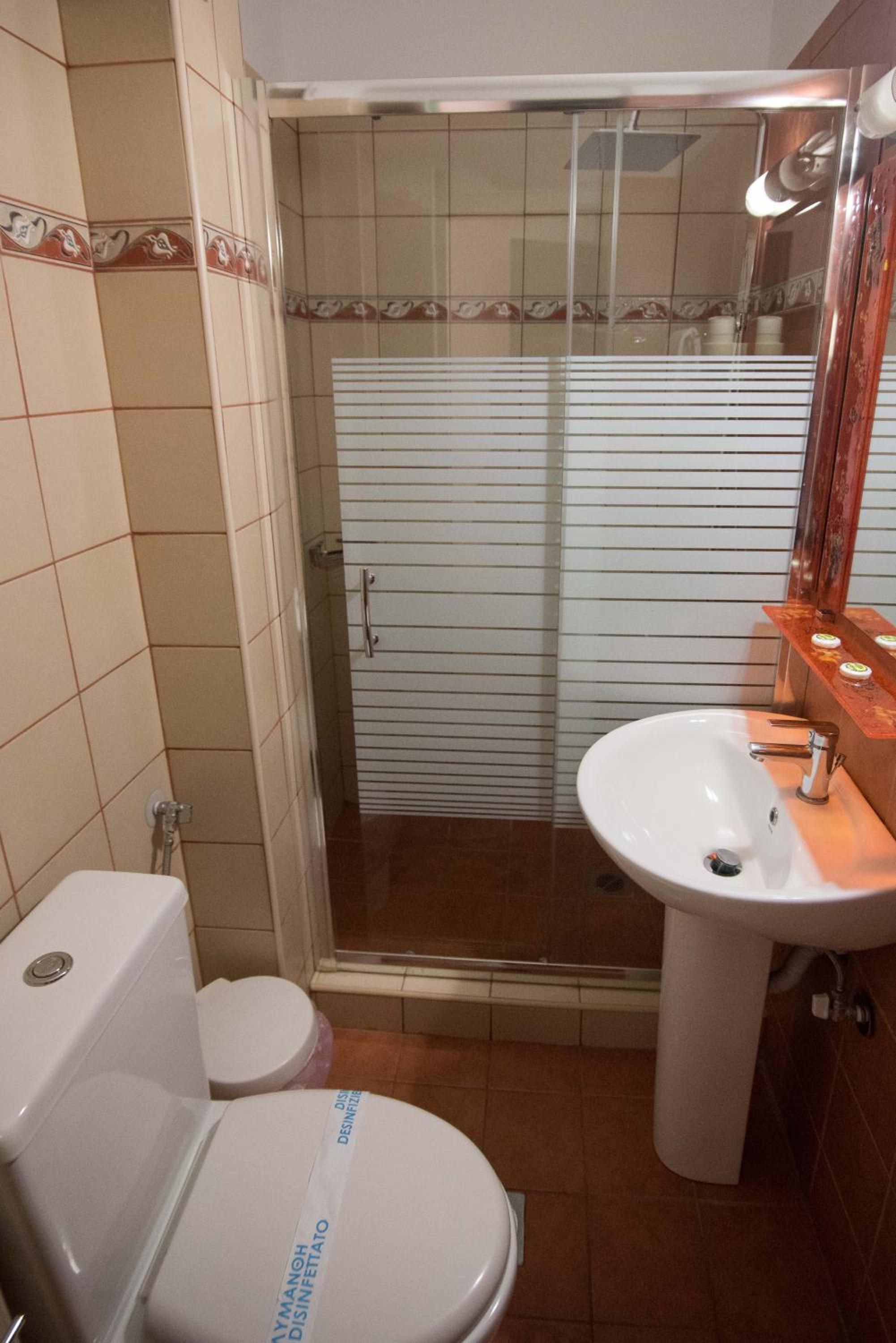 Double or Twin Room - Photo 27