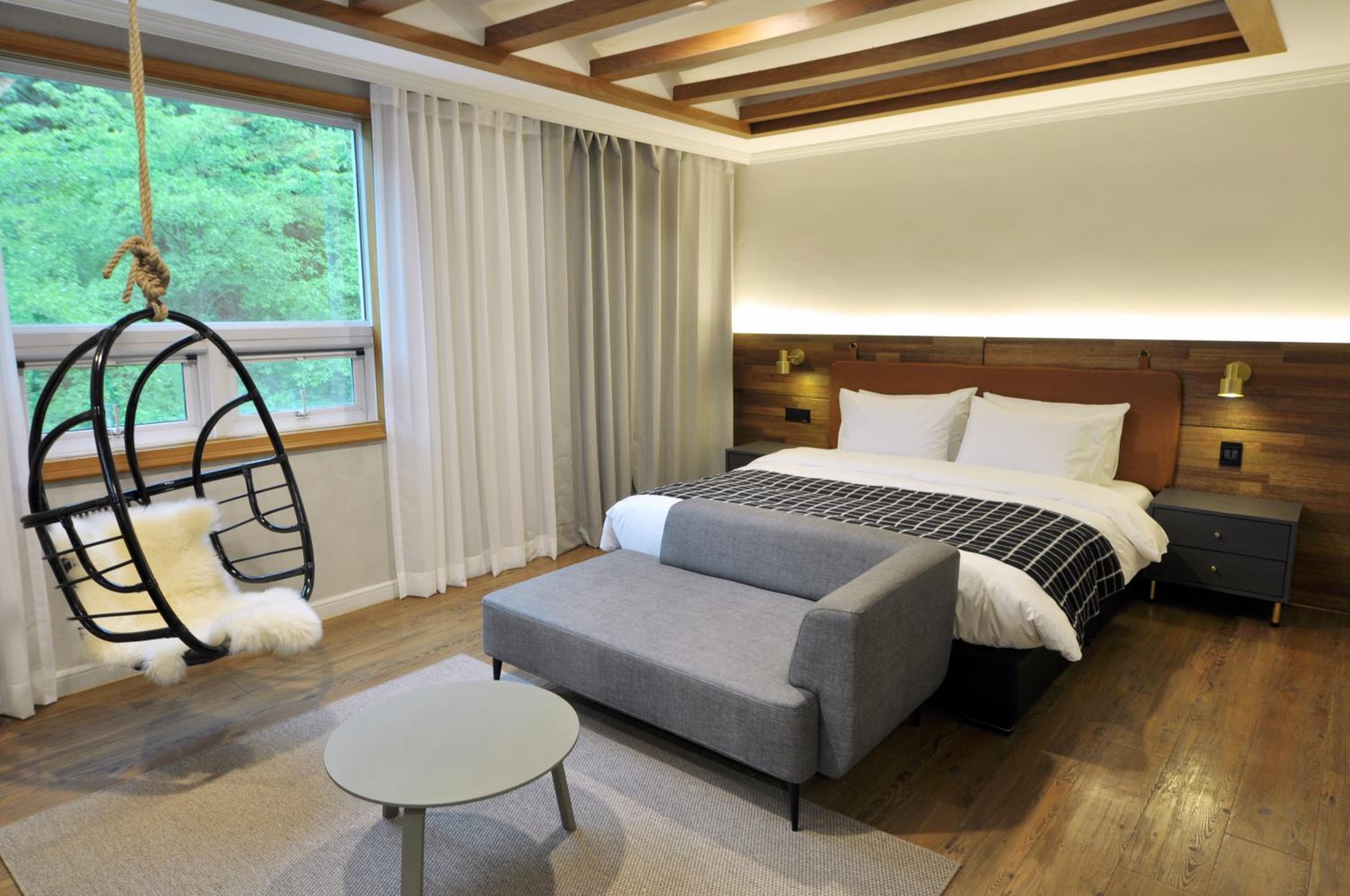 Superior King Room