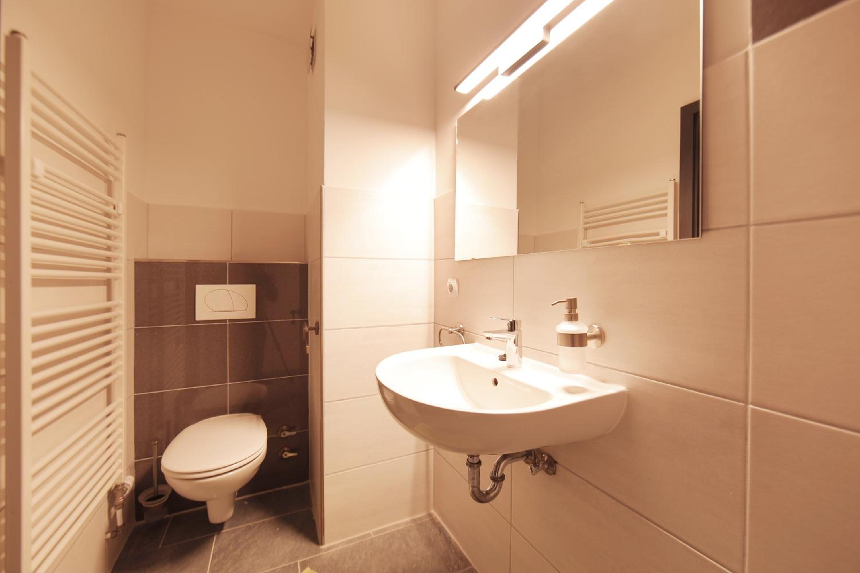 Budget Double Room photo 3