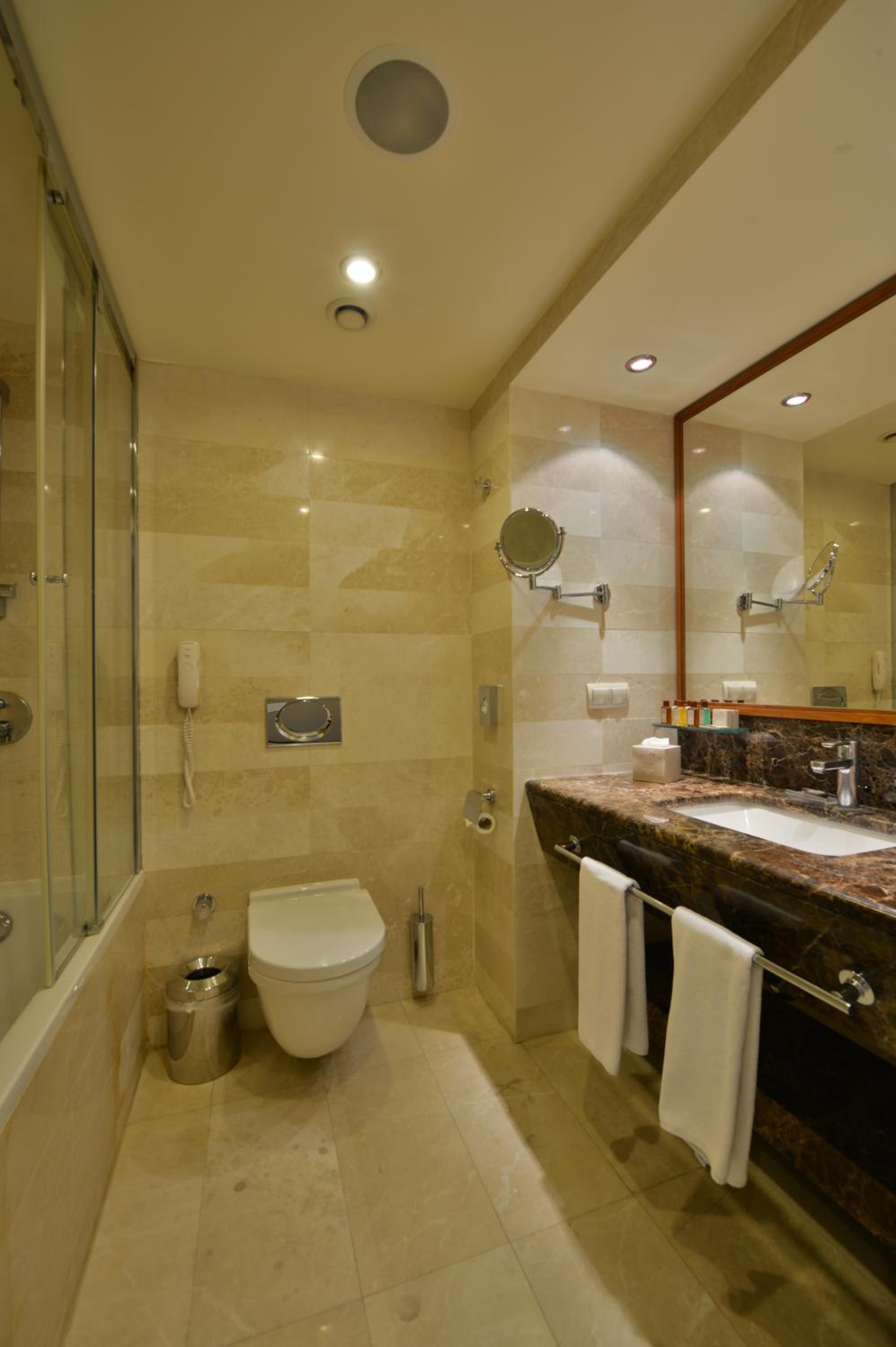 Standard Double or Twin Room - Photo 4