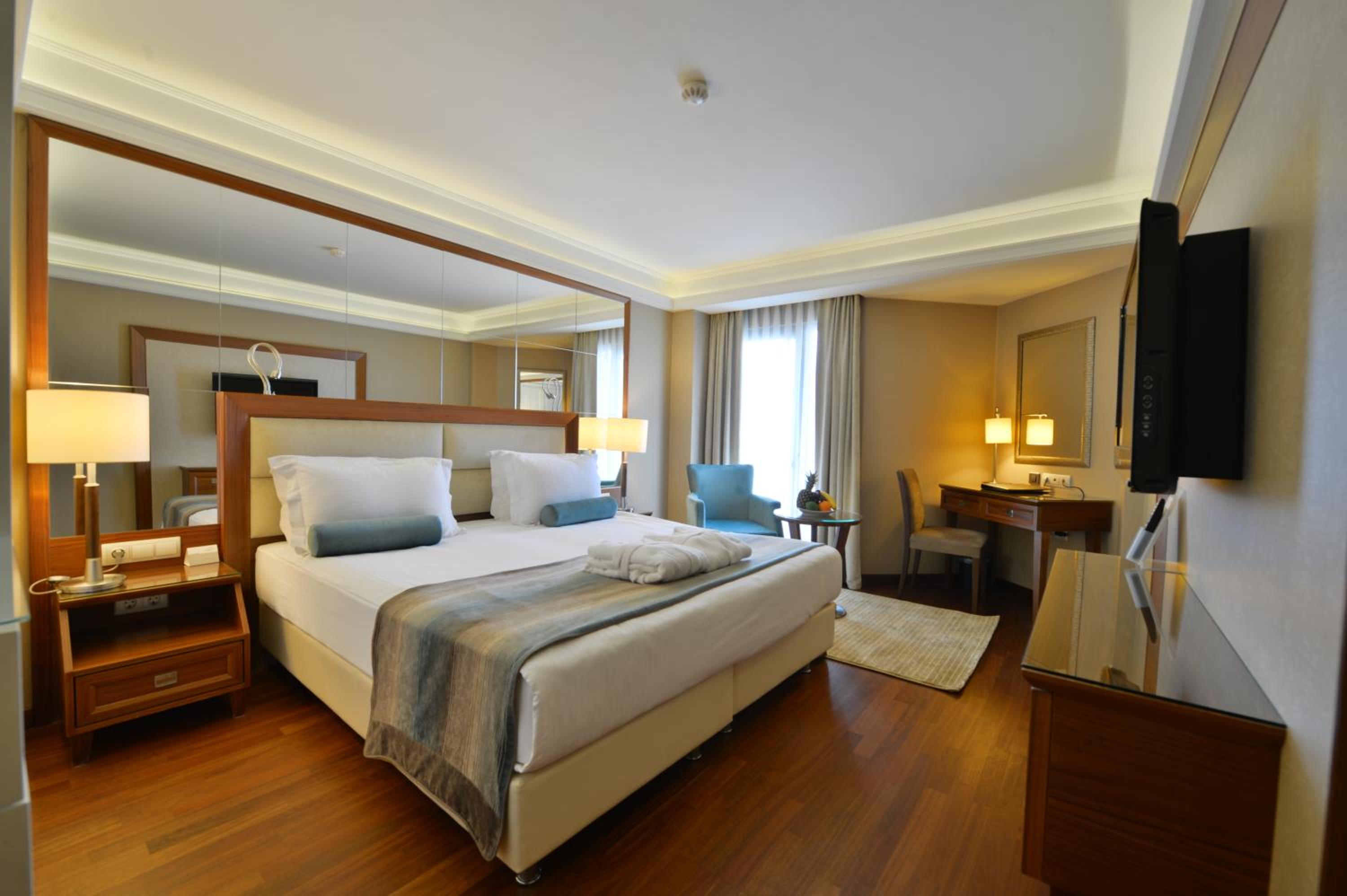 Standard Double or Twin Room - Photo 1