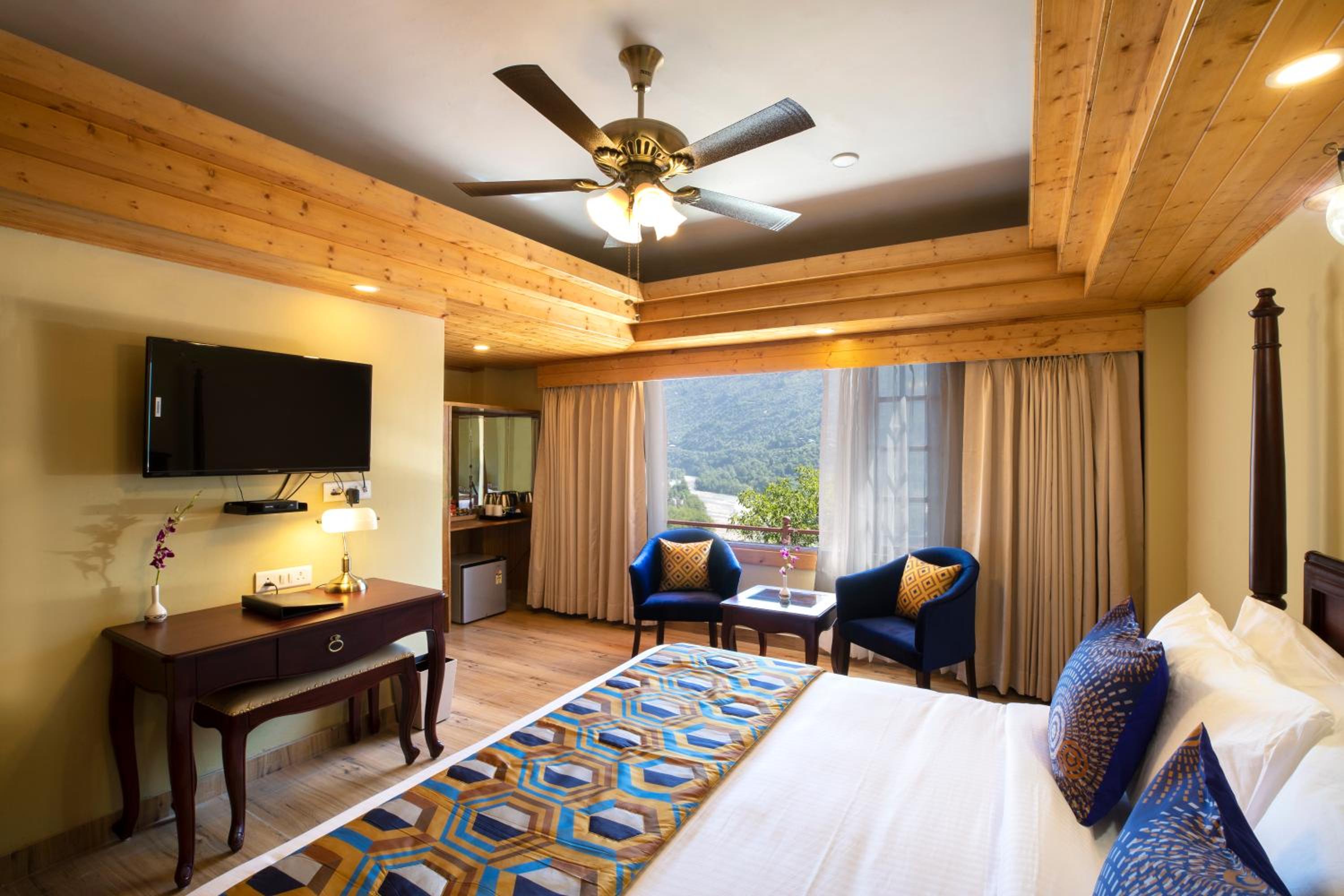 Superior King Valley View - 10% Discount on Food & Beverages photo 1