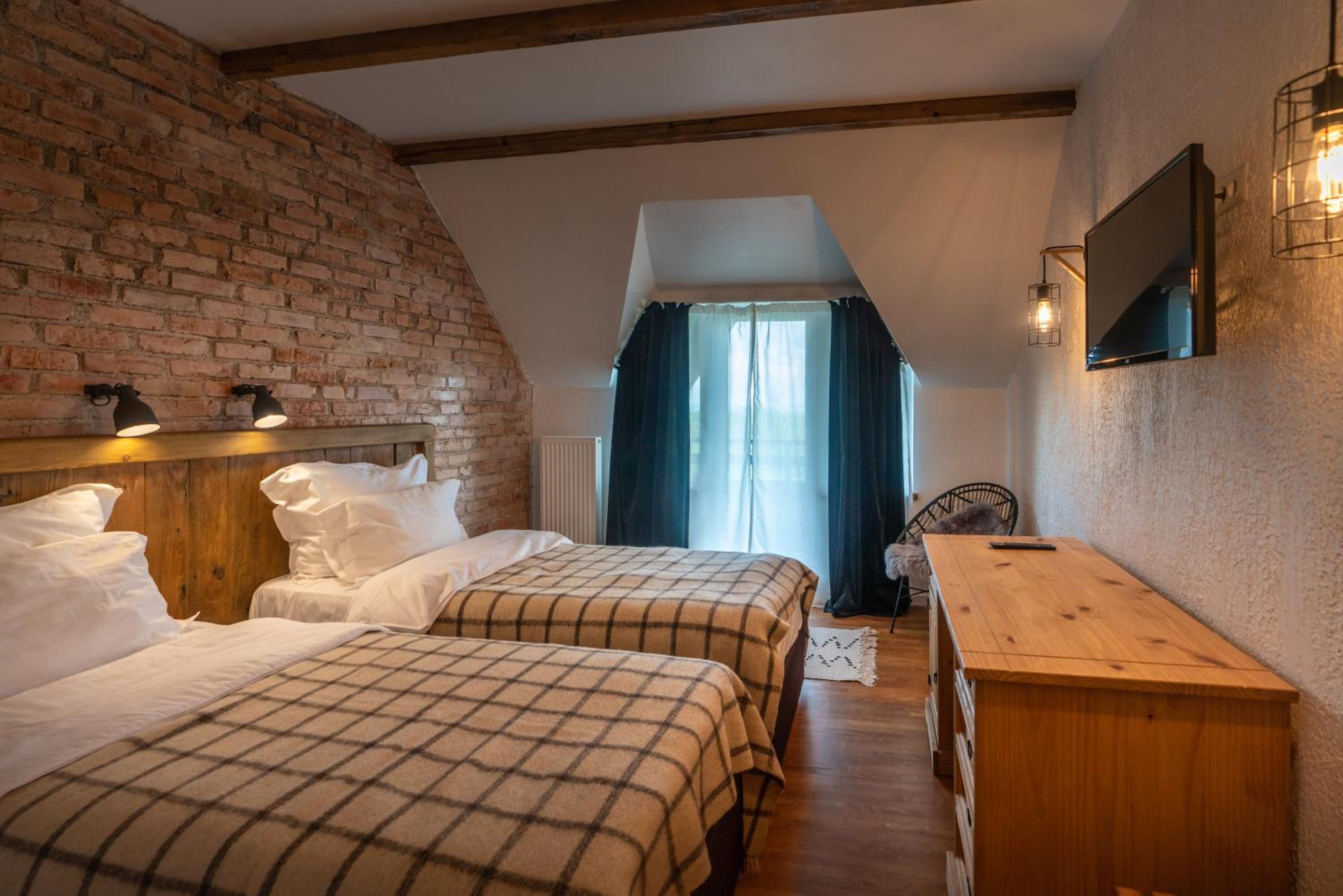 Deluxe Twin Room photo 3