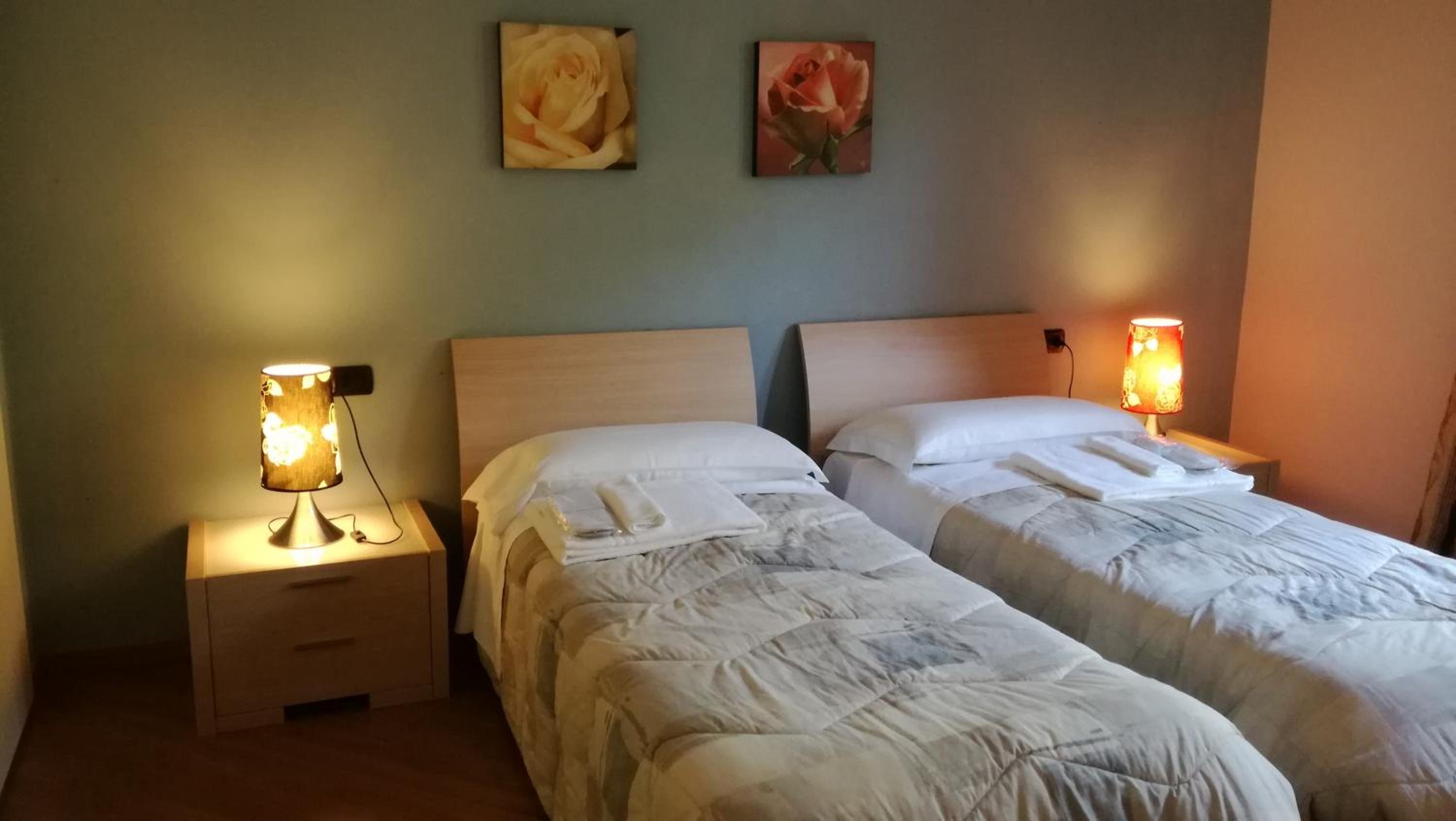 Twin Room - Photo 1