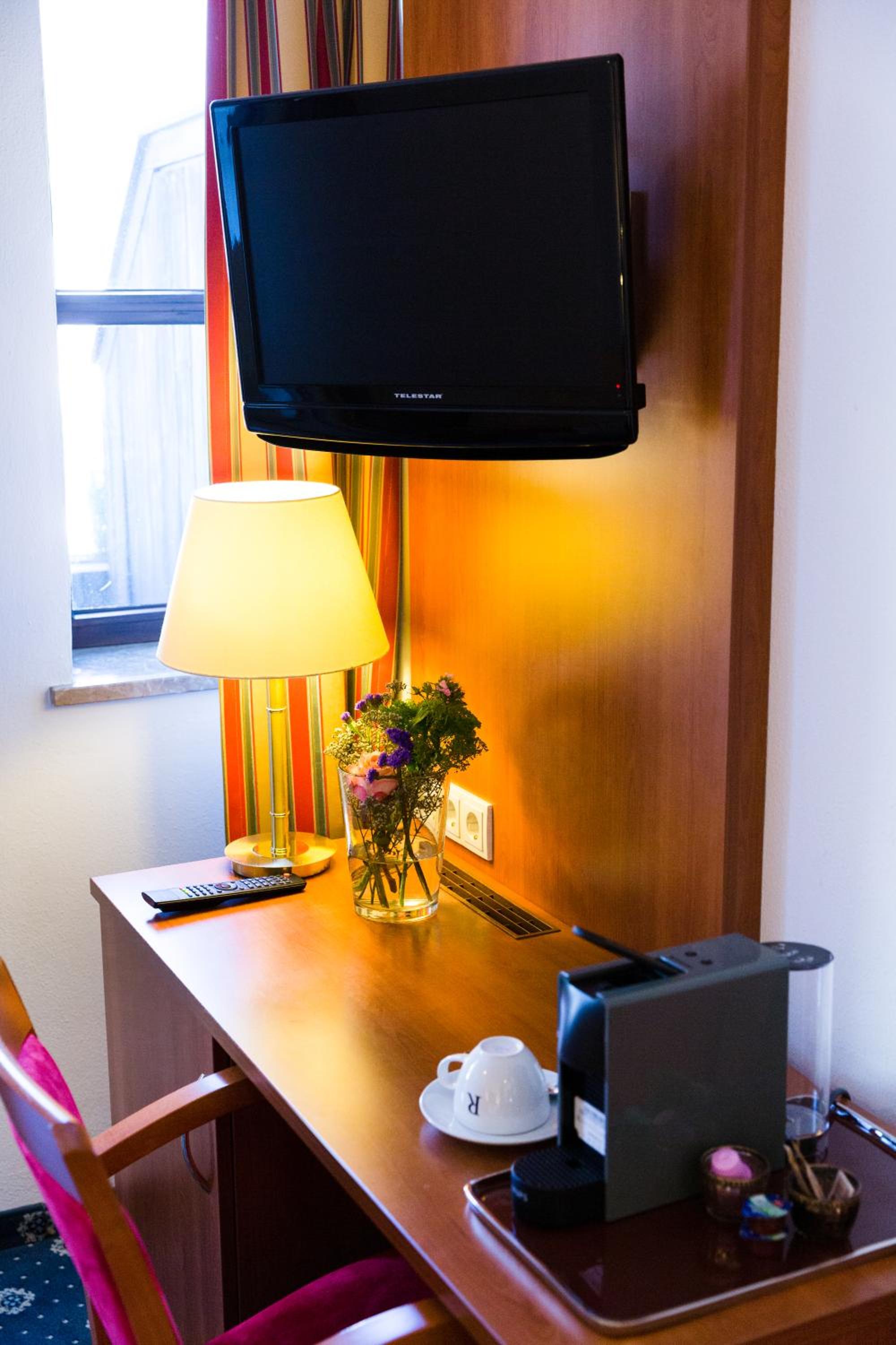Single Room photo 3