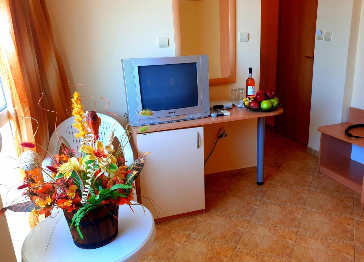 Twin Room with Balcony photo 3