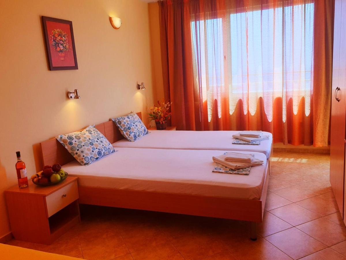 Double Room with Sea View photo 1