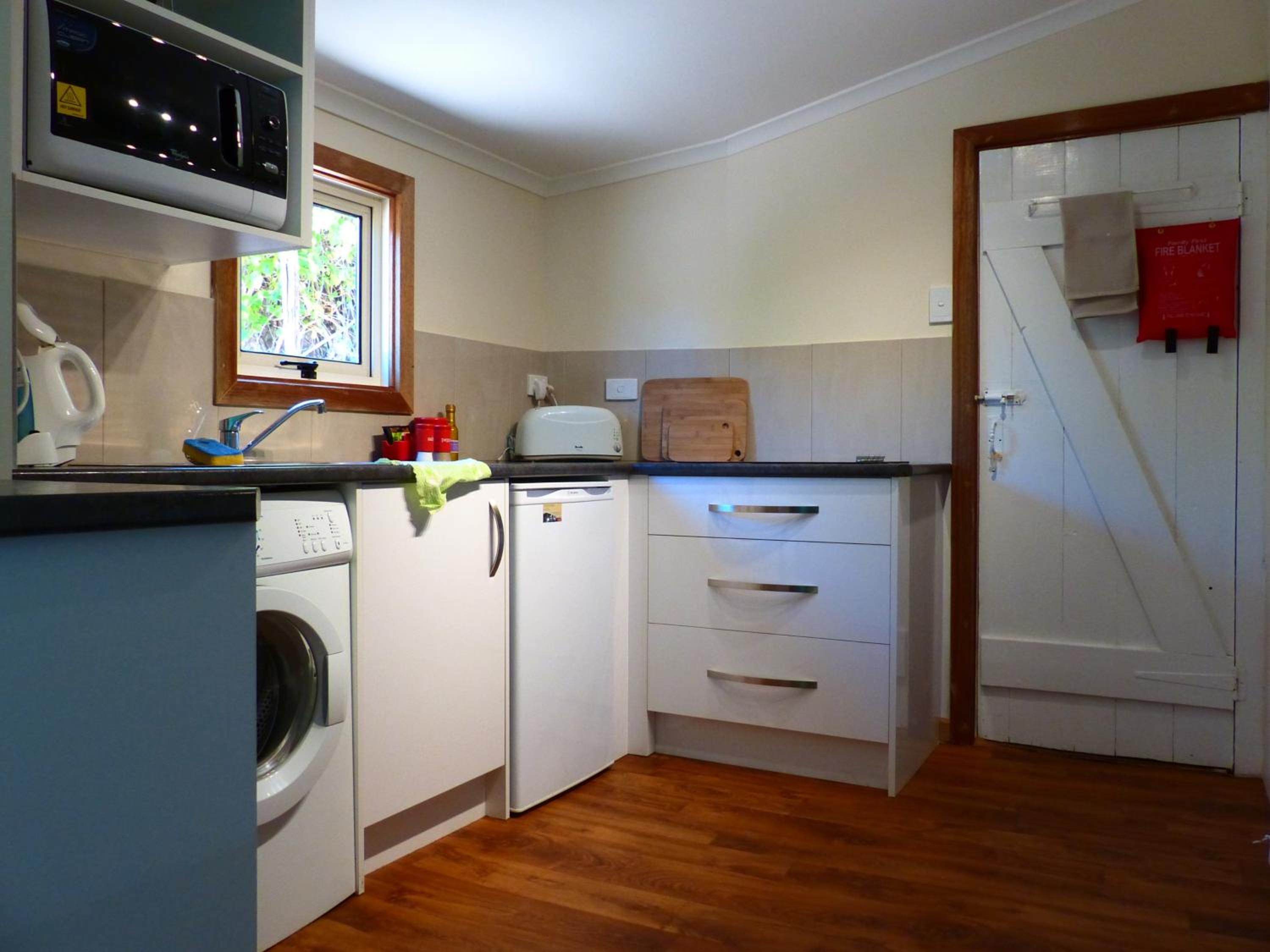 Three-Bedroom House photo 3