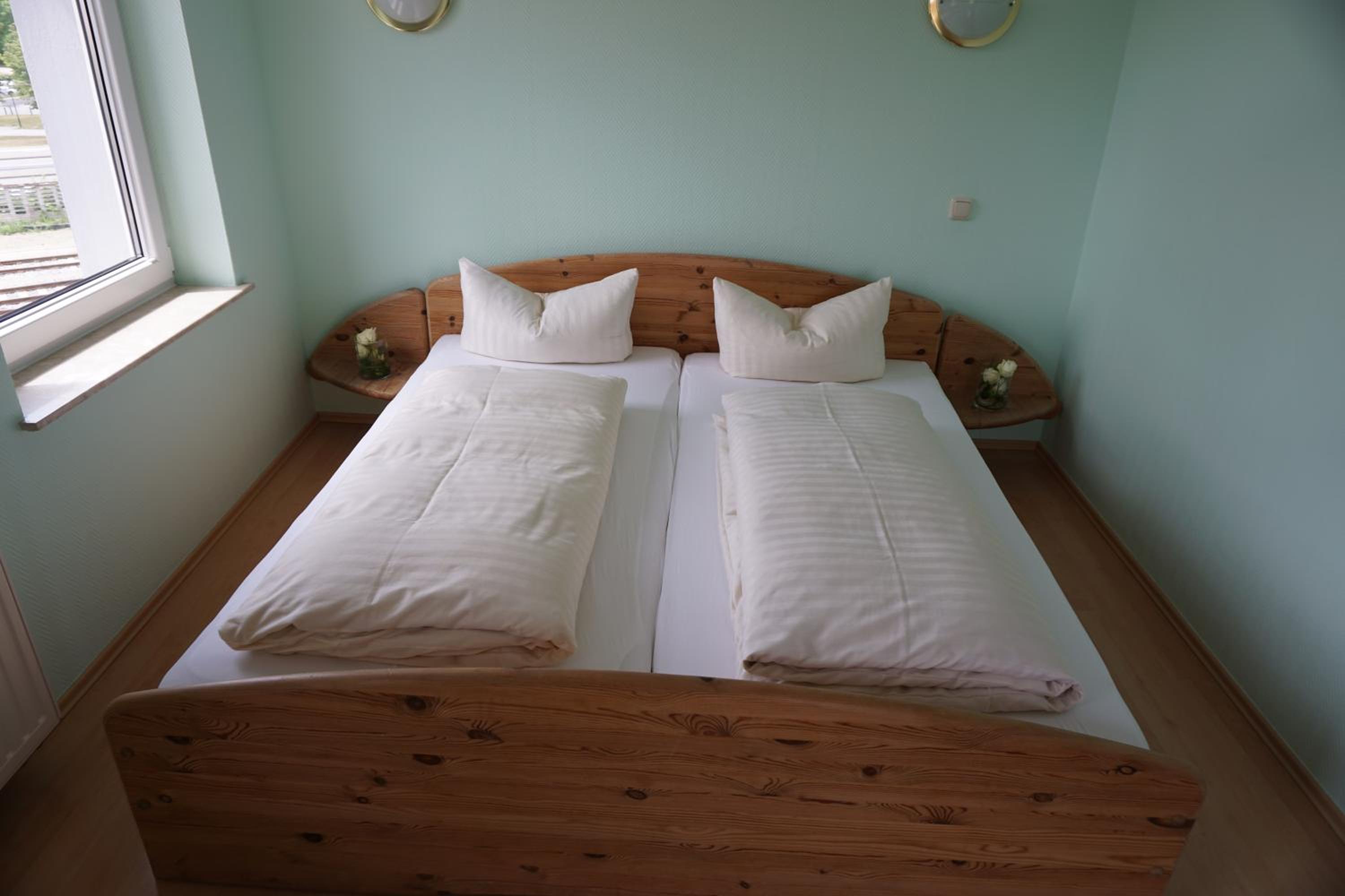Standard Double Room - Photo 10