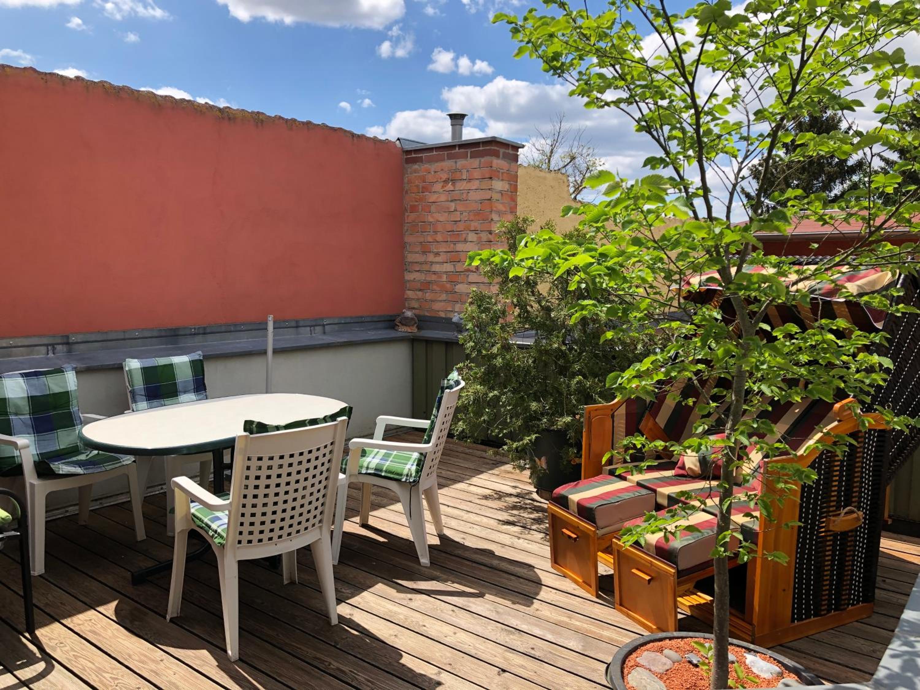 Apartment with Balcony photo 3
