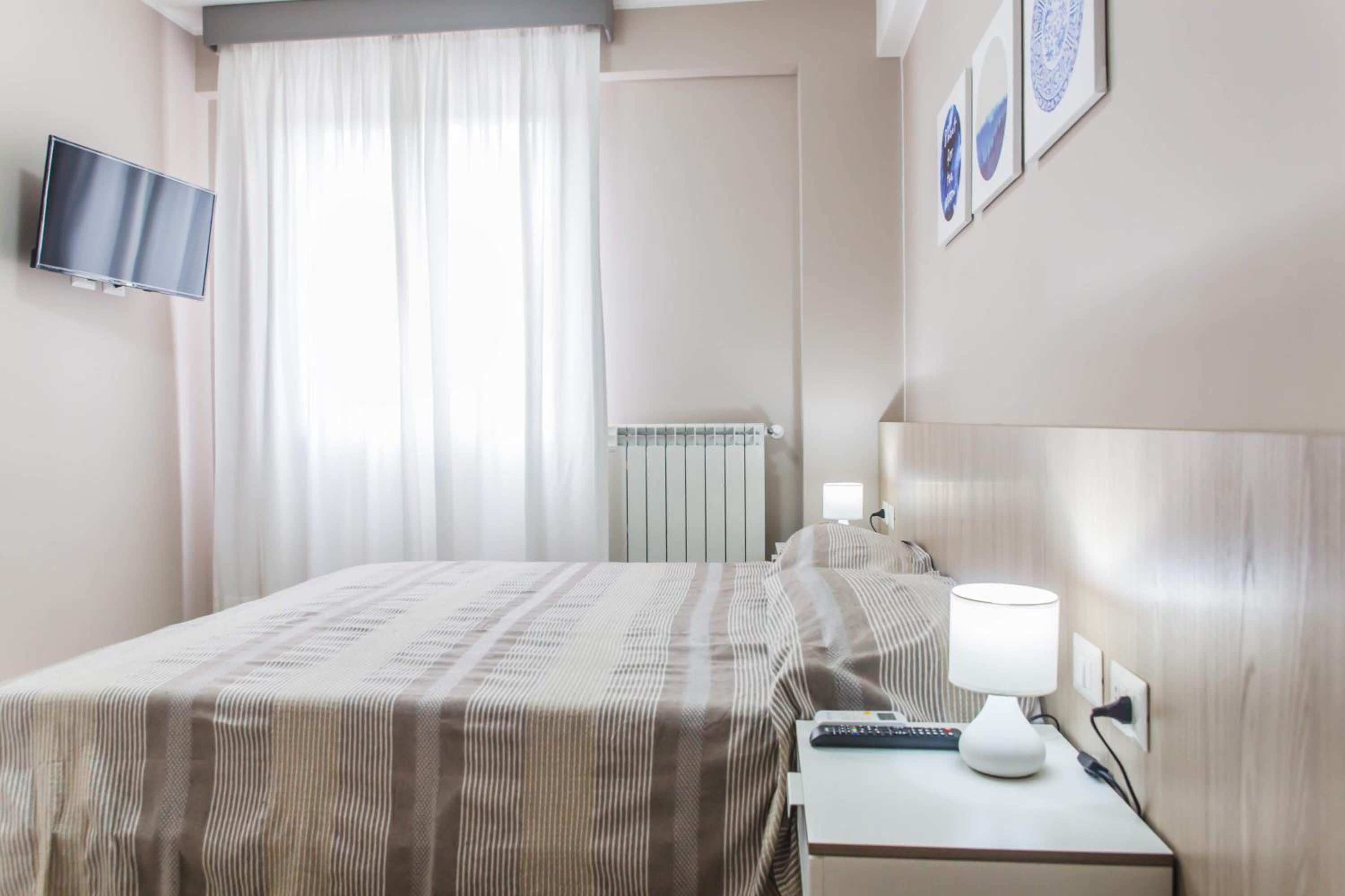 Studio Apartment - Photo 9