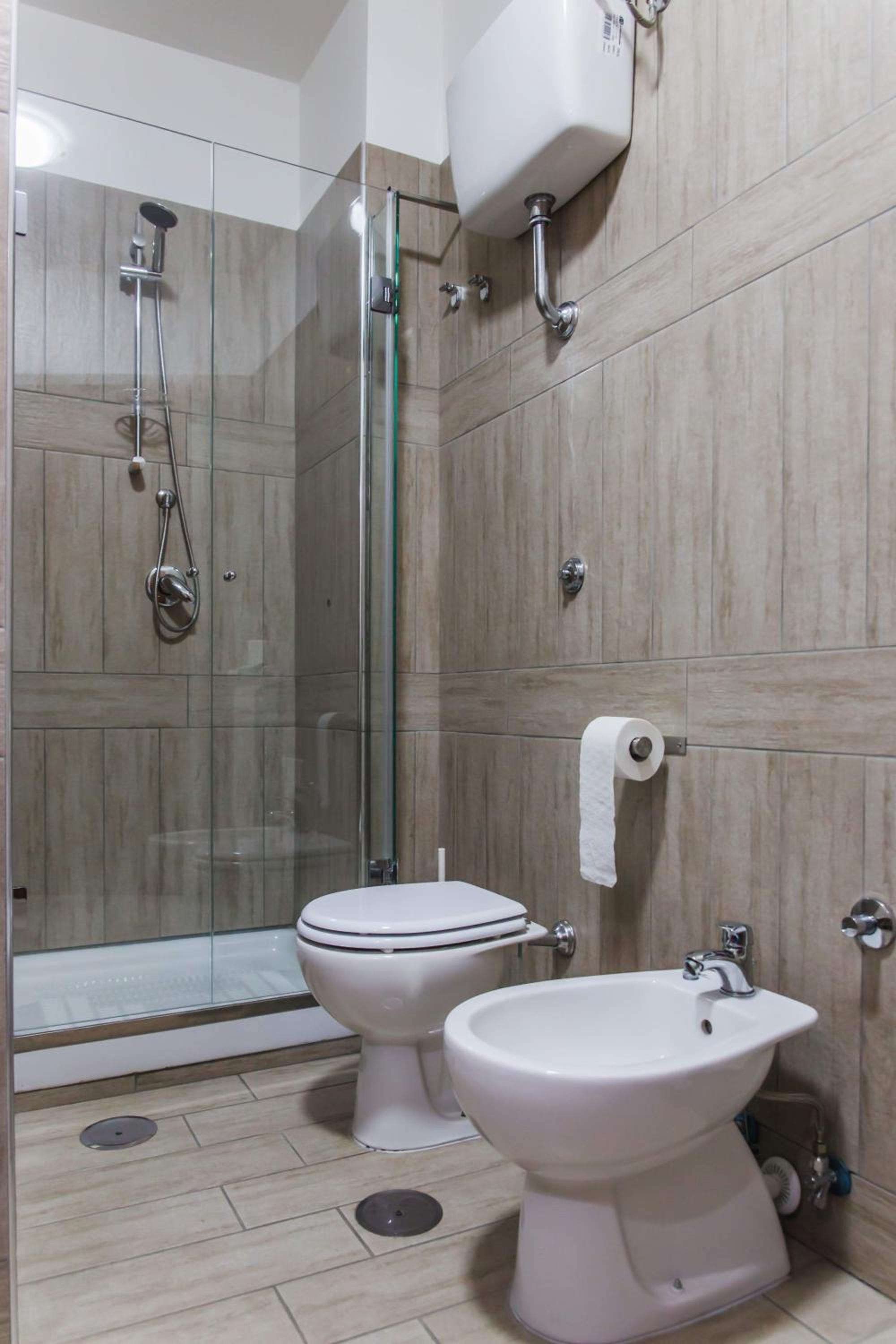 Studio Apartment - Photo 8