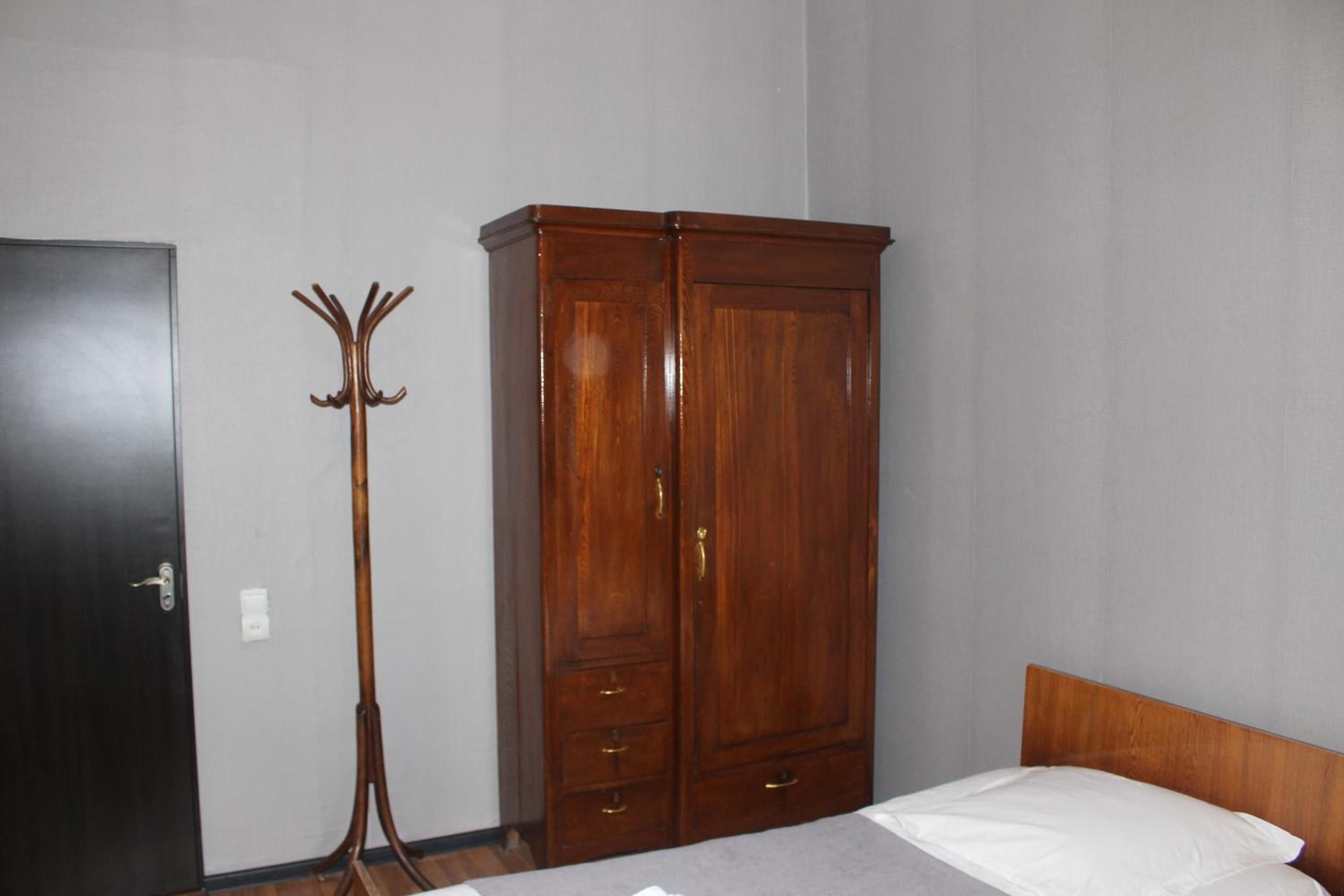 Standard Twin Room with Shared Bathroom