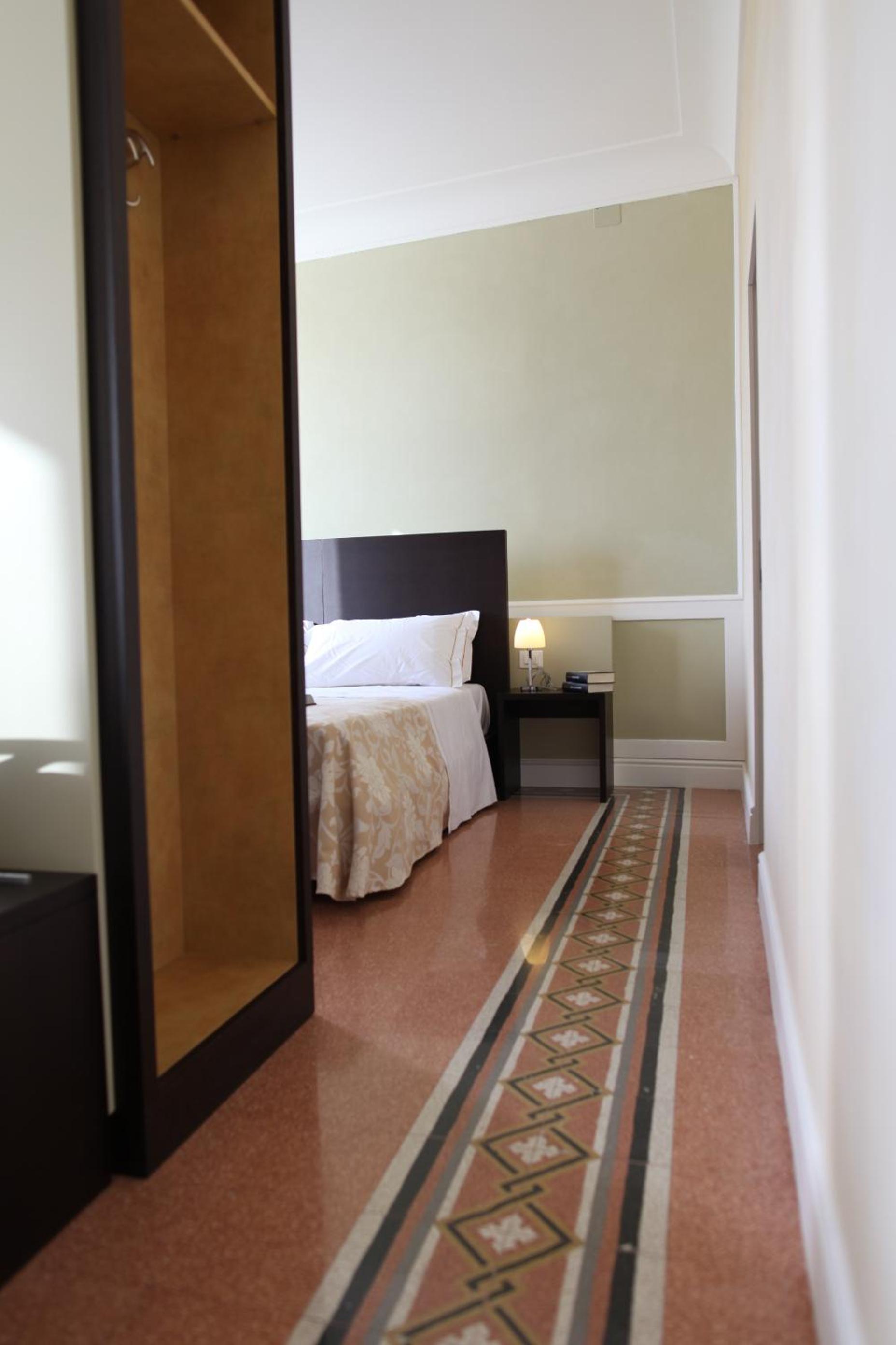 Junior Suite - Photo 11