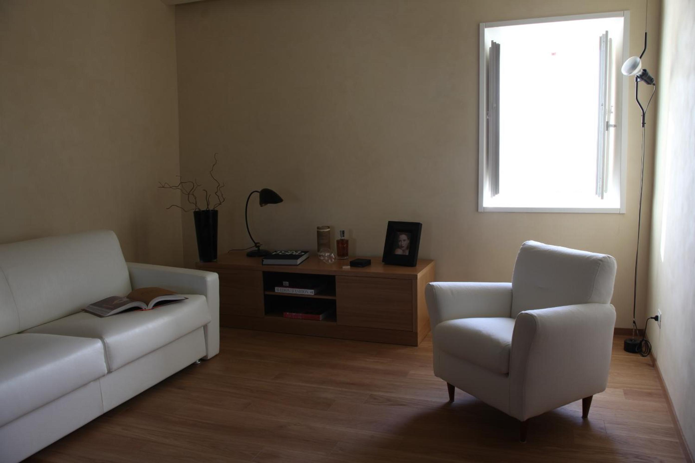 Suite - Photo 5