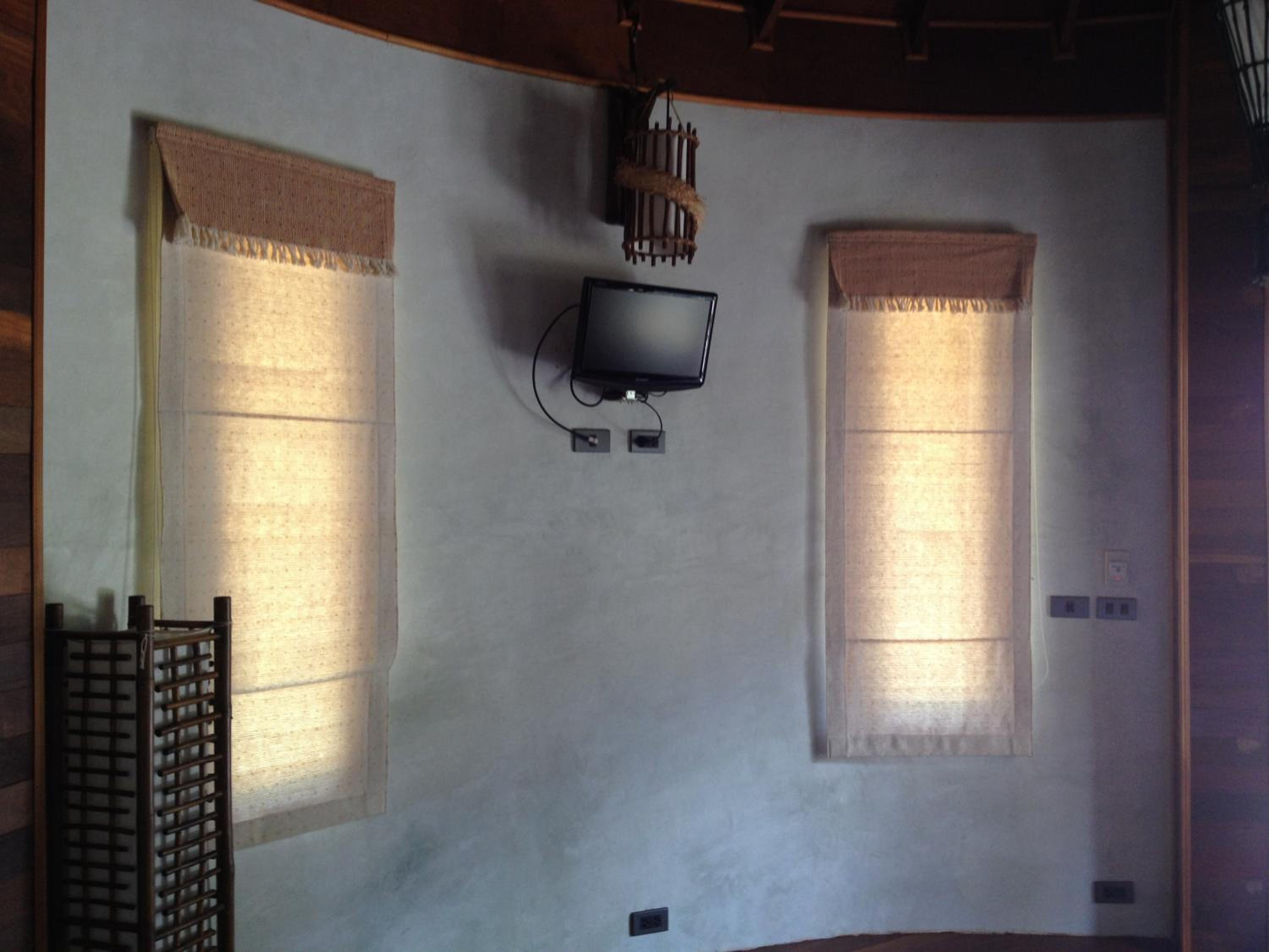 Air-Conditioned Bungalow with Shower - Photo 6