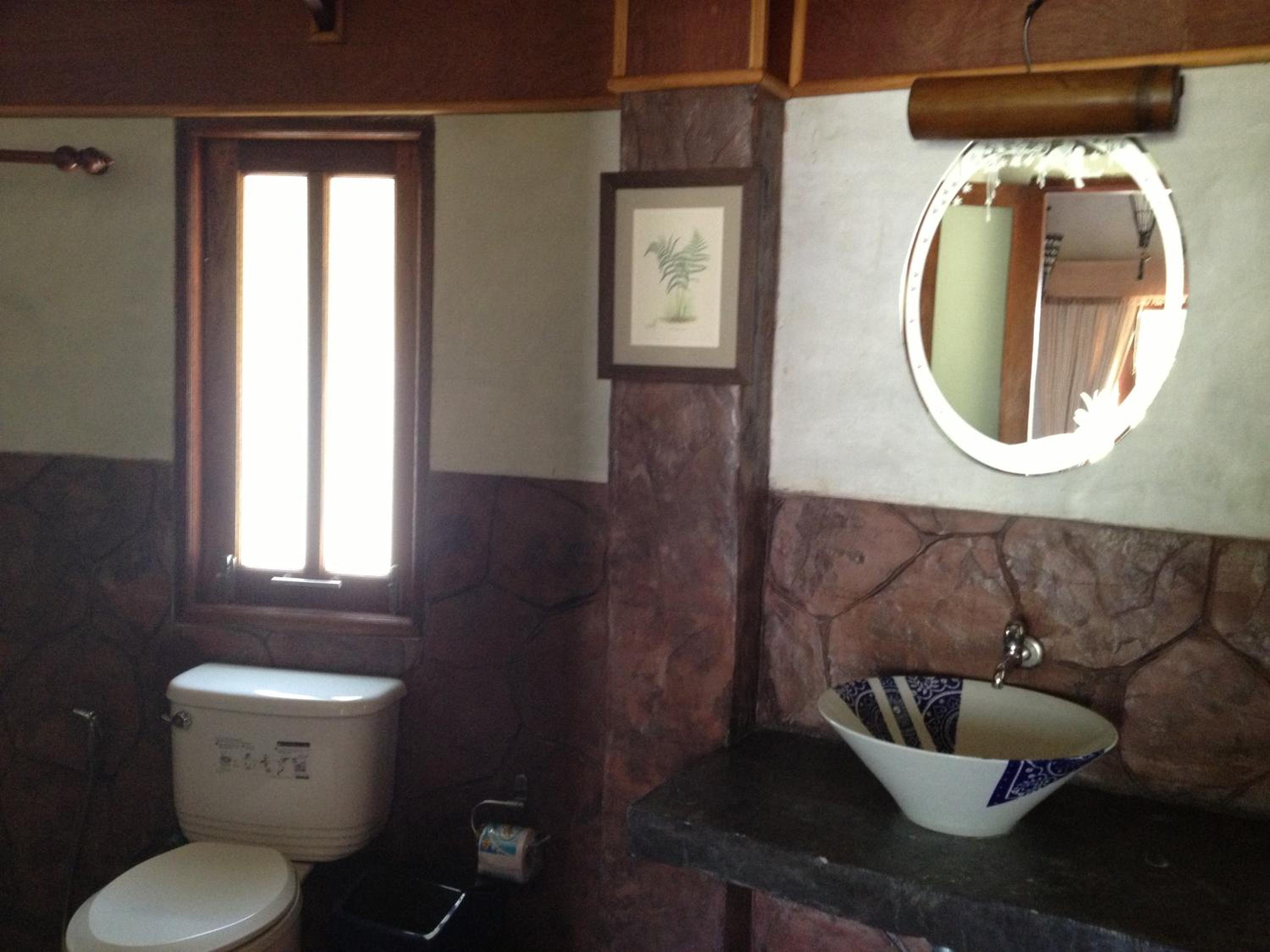 Air-Conditioned Bungalow with Shower - Photo 5