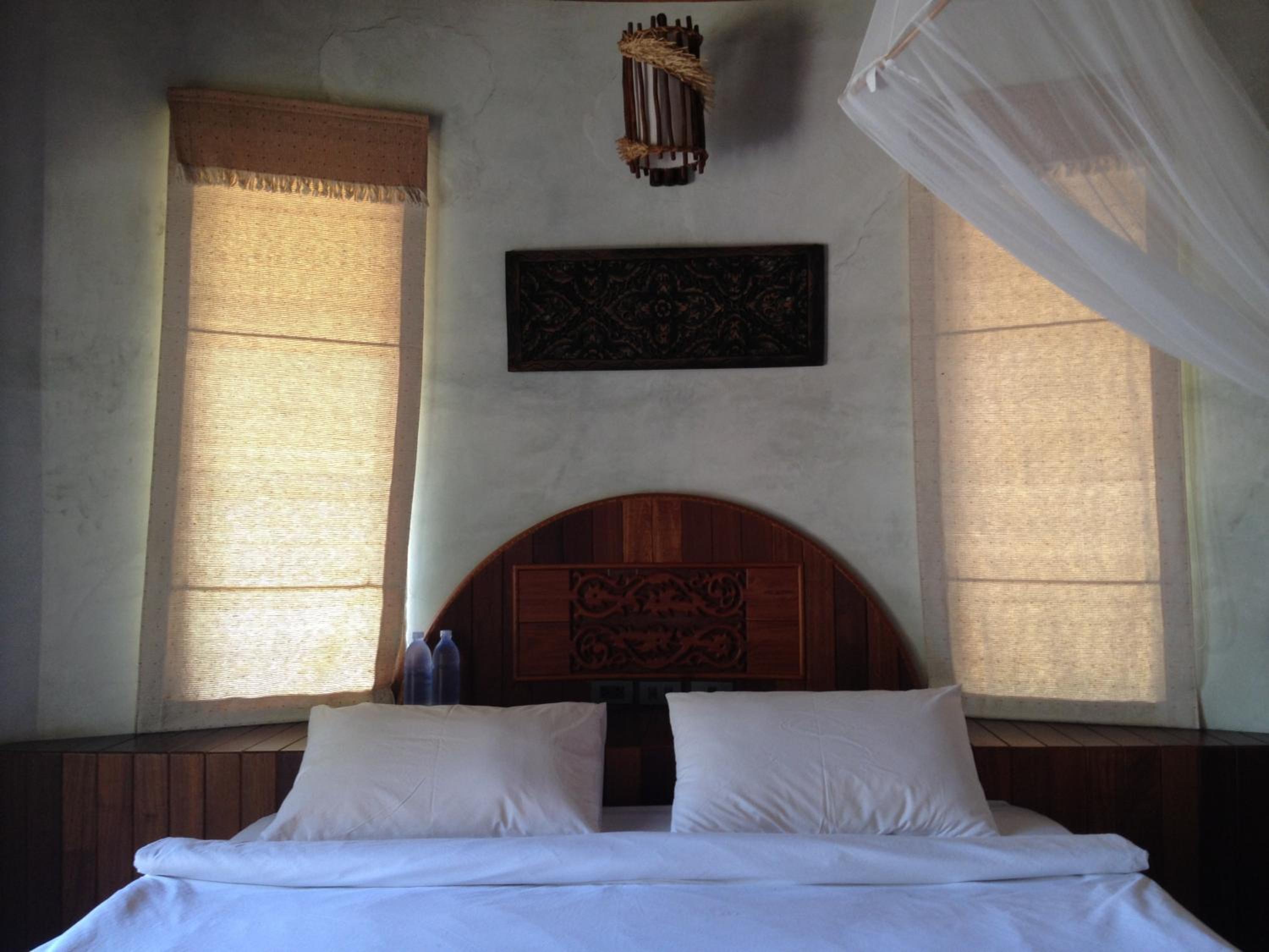 Air-Conditioned Bungalow with Shower - Photo 4
