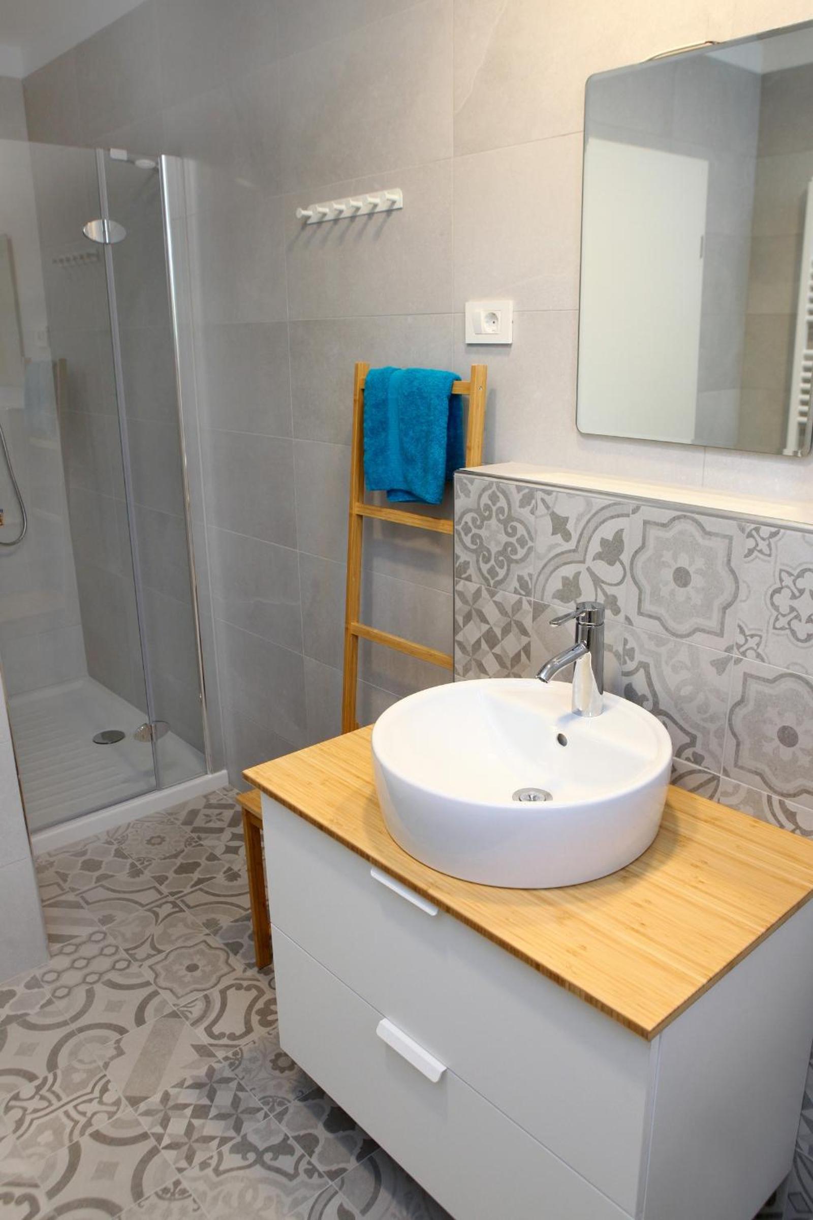 Two-Bedroom Apartment - Photo 19