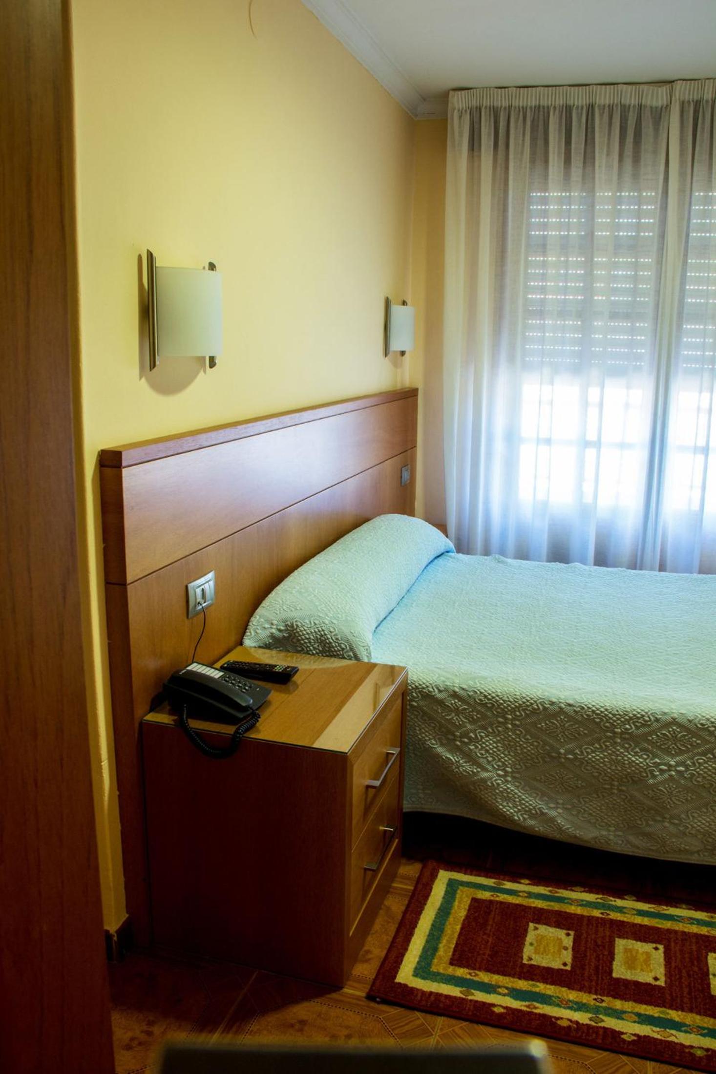 Single Room photo 3
