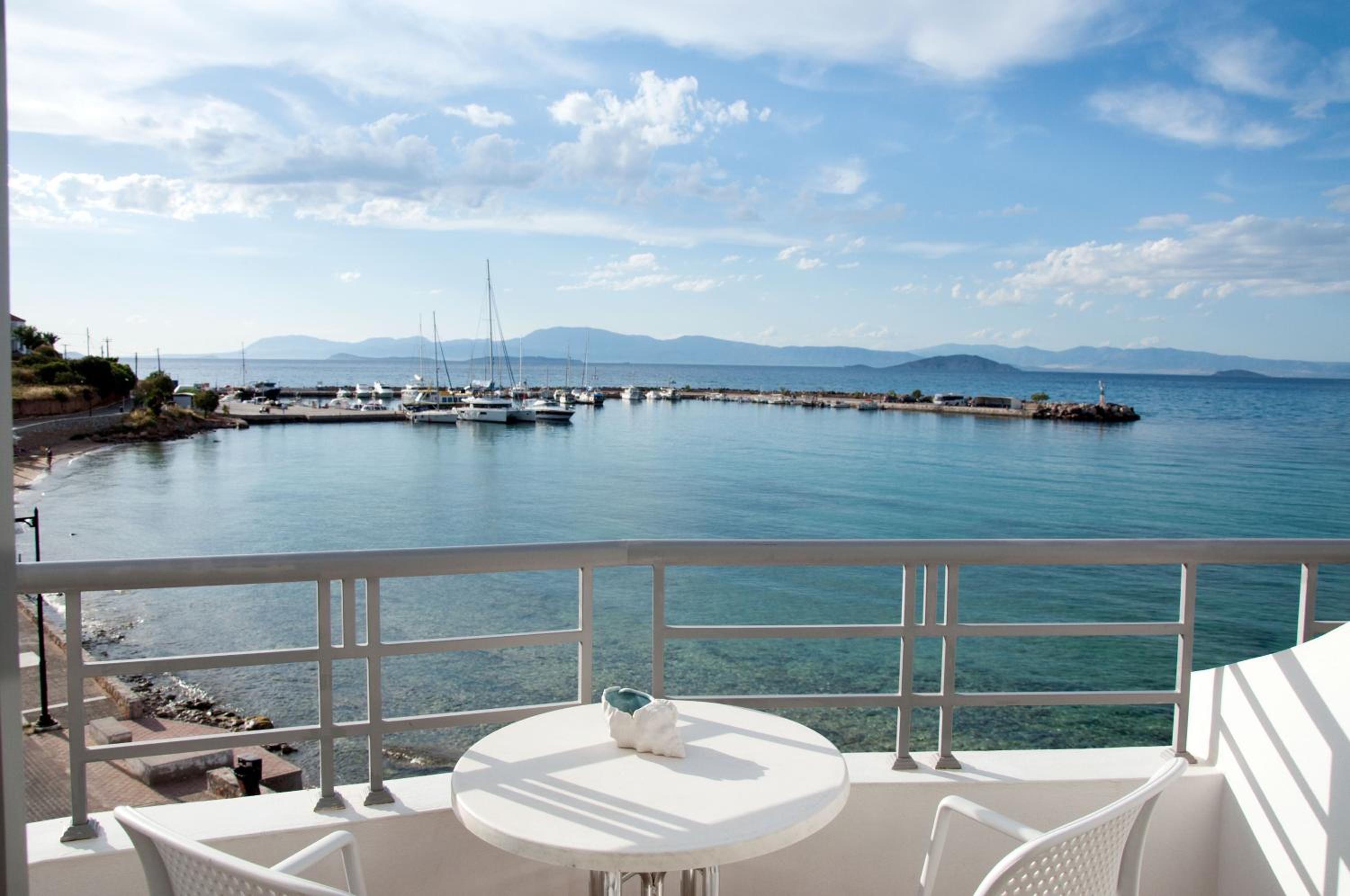 Standard Double or Twin Room with Sea View - Photo 2
