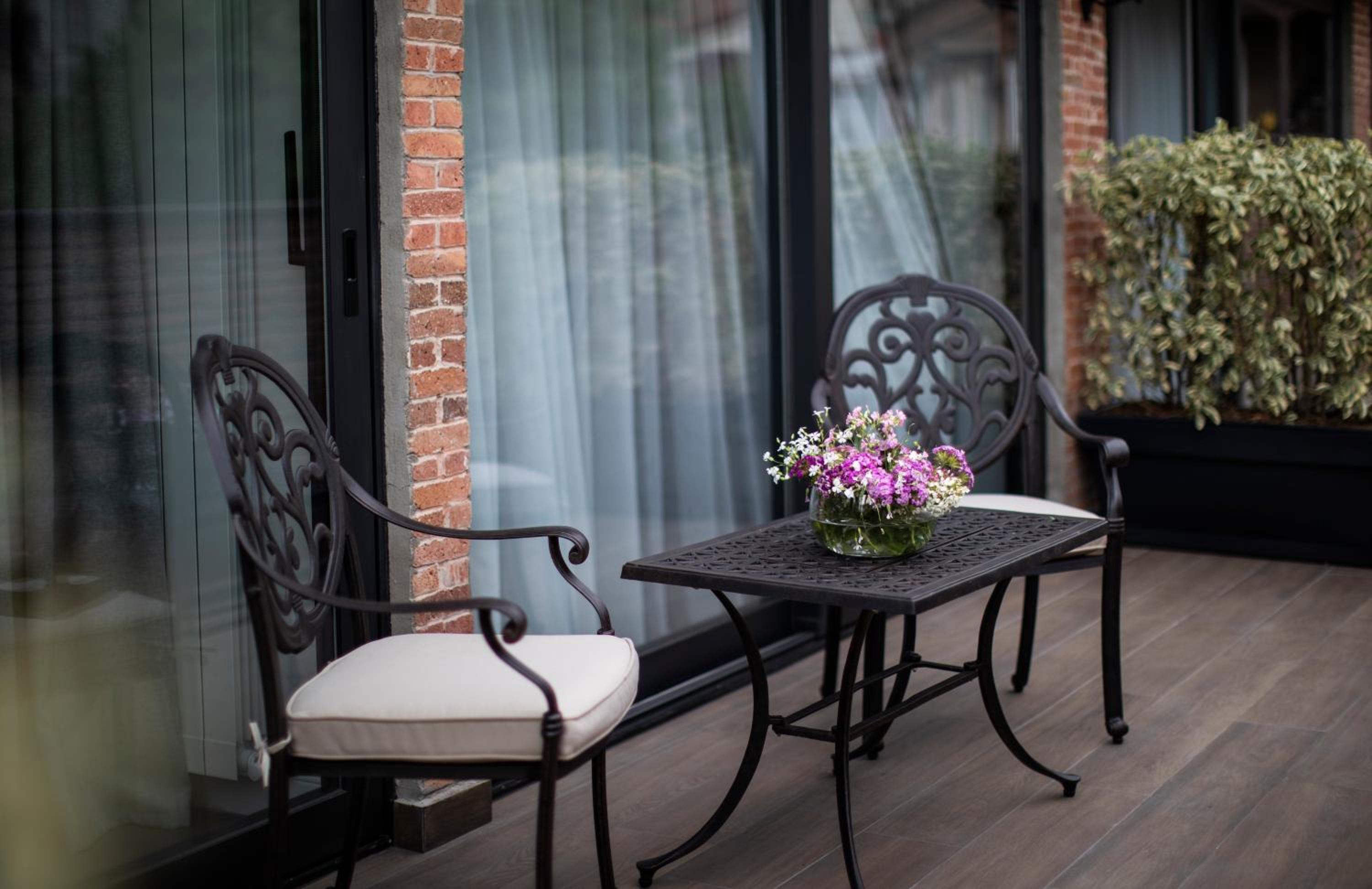 Suite with Balcony - Photo 4
