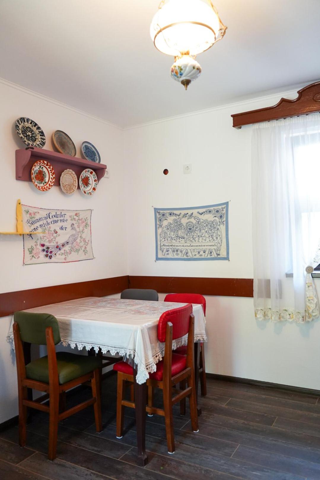 One-Bedroom House - Photo 11