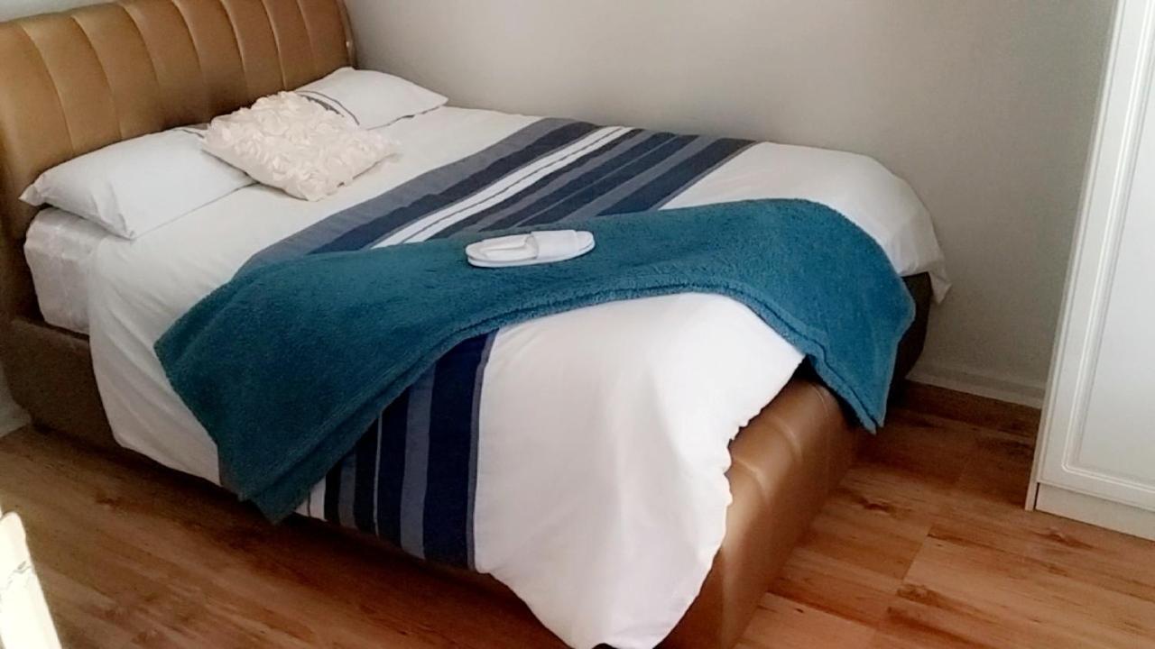 Deluxe Double Room - Photo 38