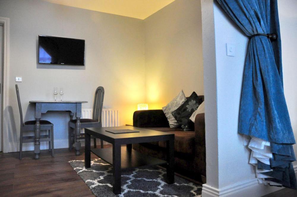 Apartment - Ground Floor - Photo 3