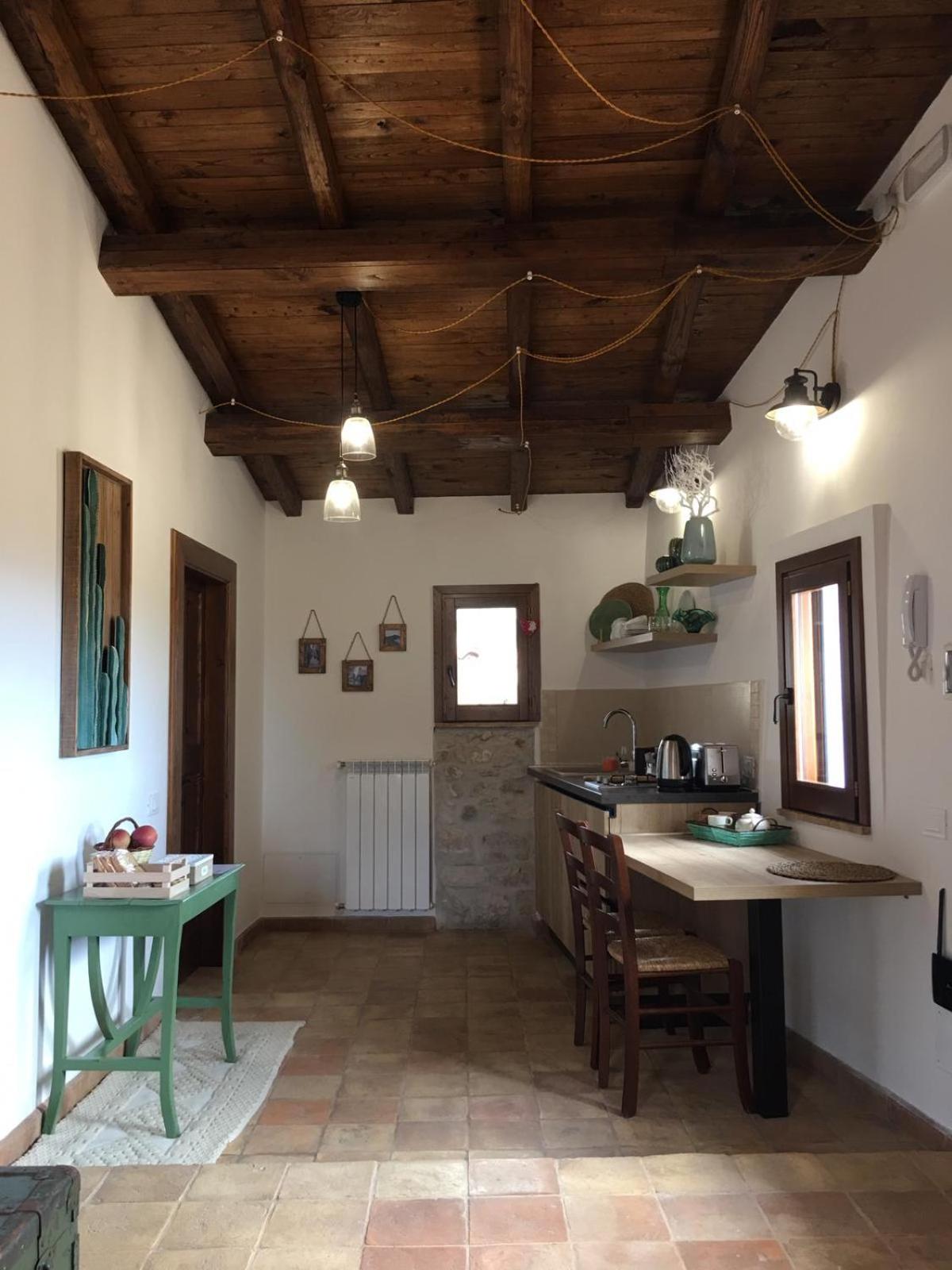 Apartment with Terrace - Photo 24