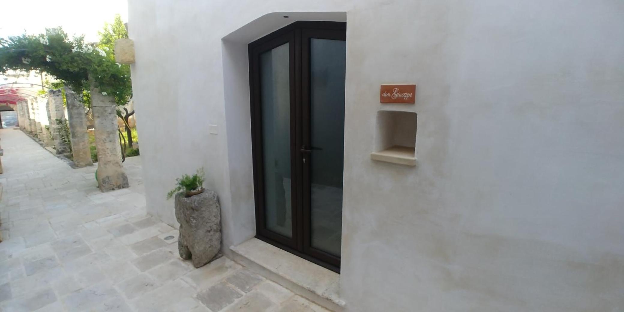 Double Room with Garden View - Photo 26