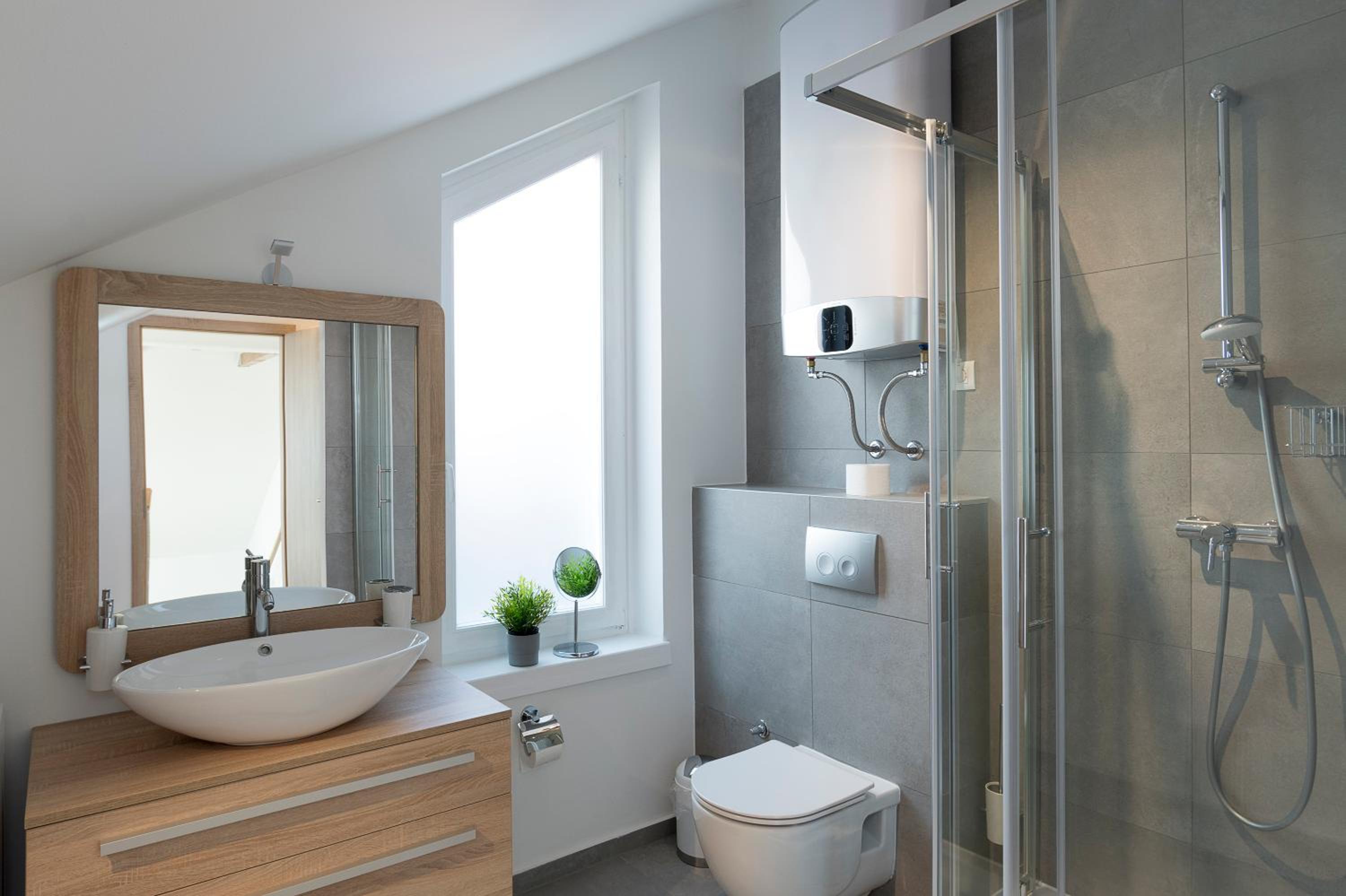 Three-Bedroom Apartment - Photo 15