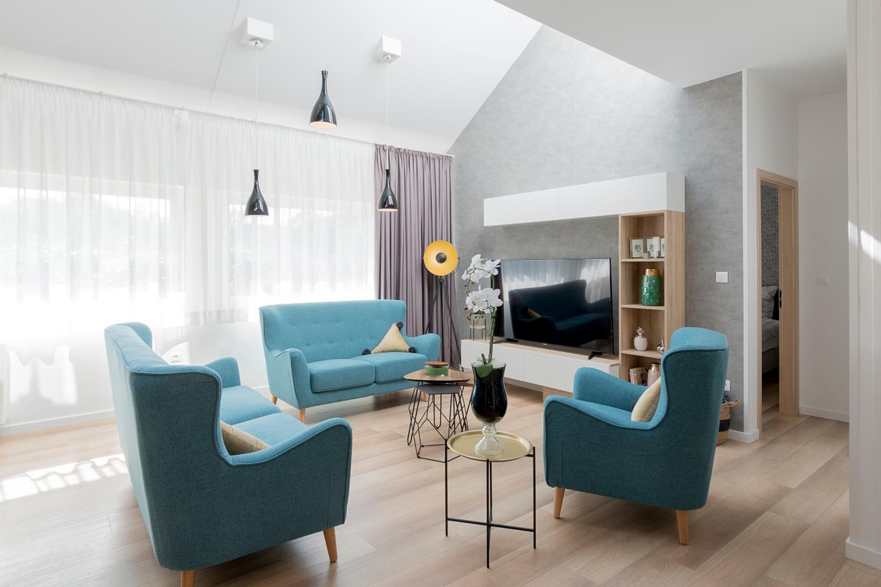Three-Bedroom Apartment - Photo 8