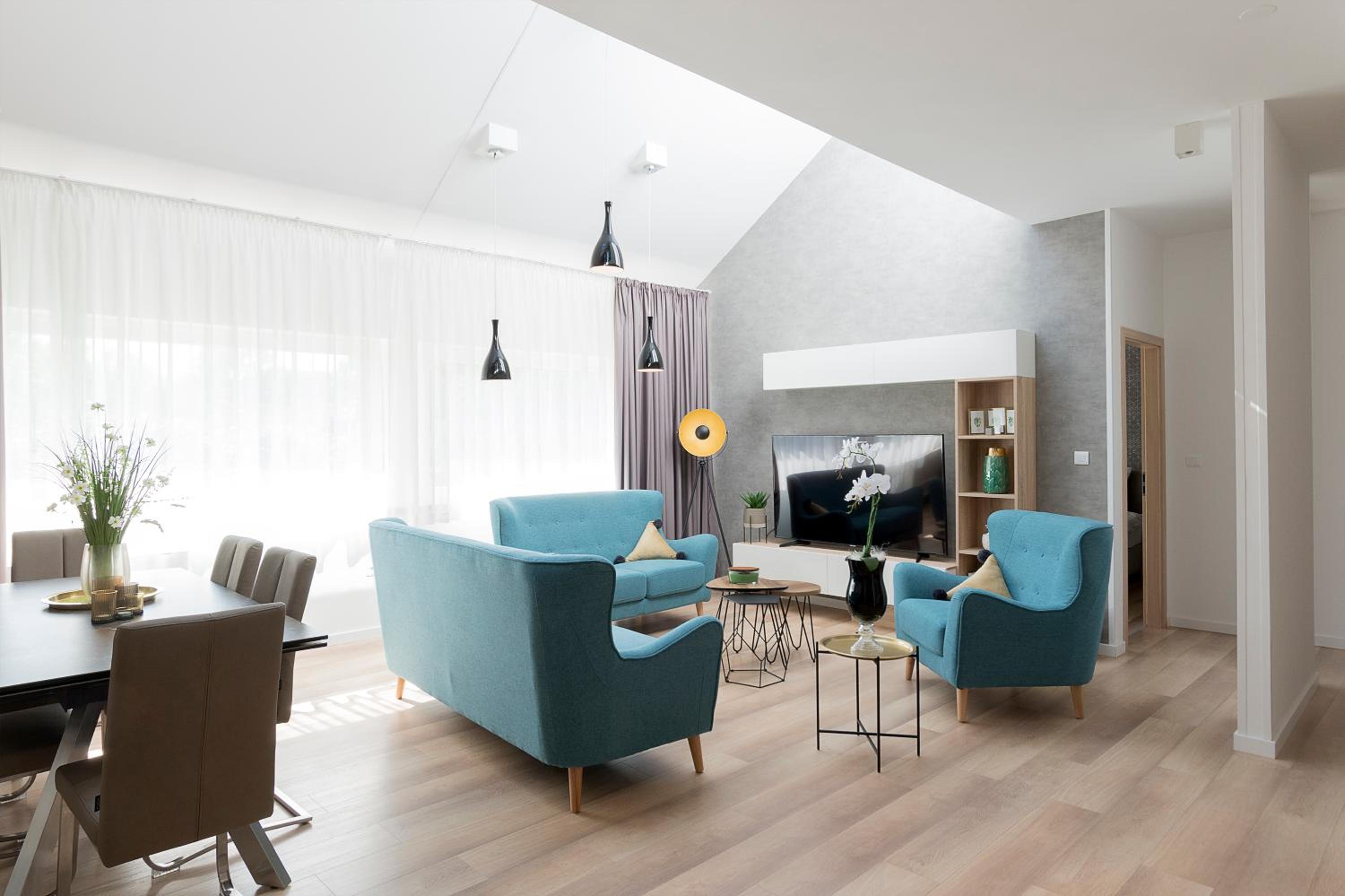 Three-Bedroom Apartment - Photo 7