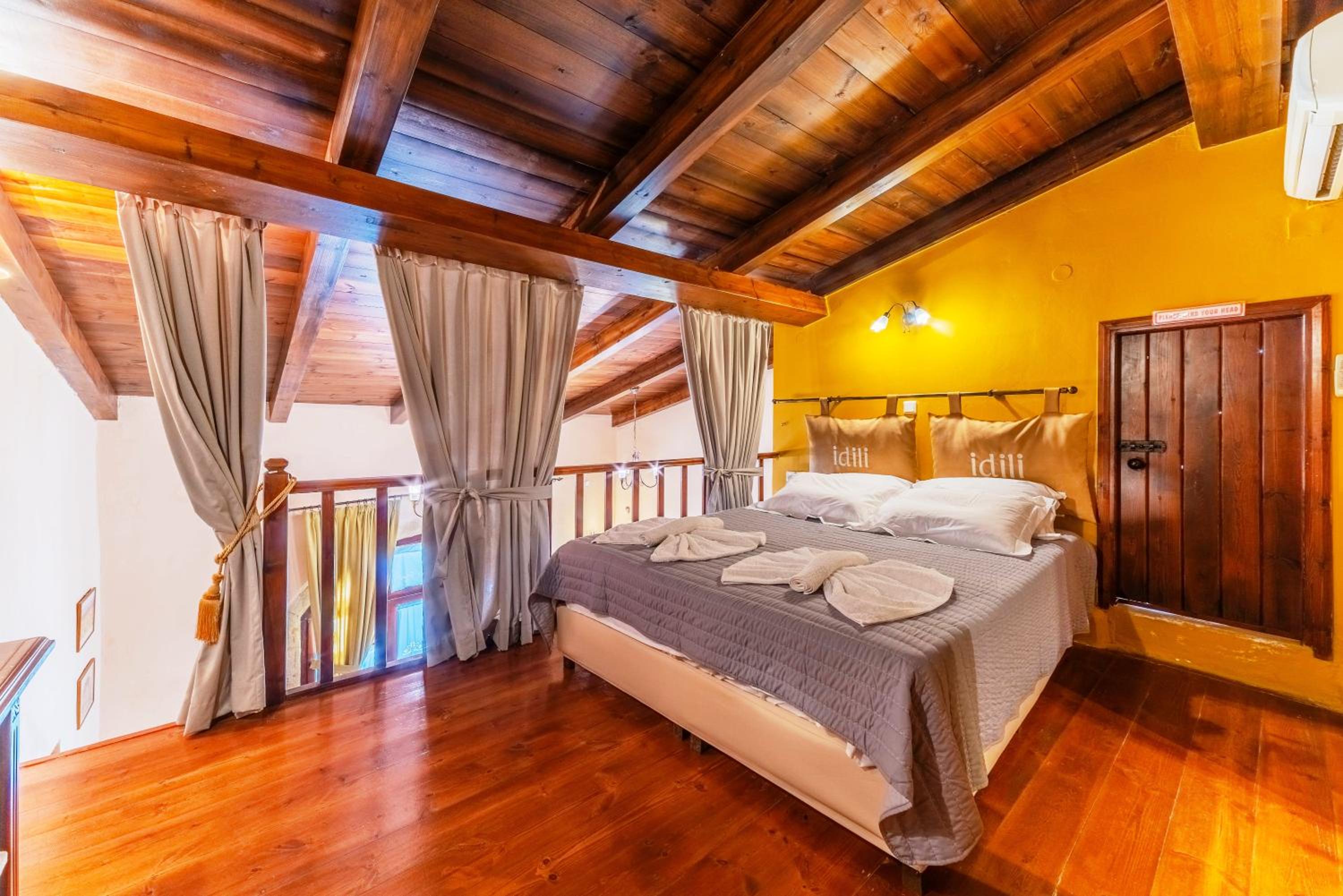 Apartment - Split Level with Partial Sea View