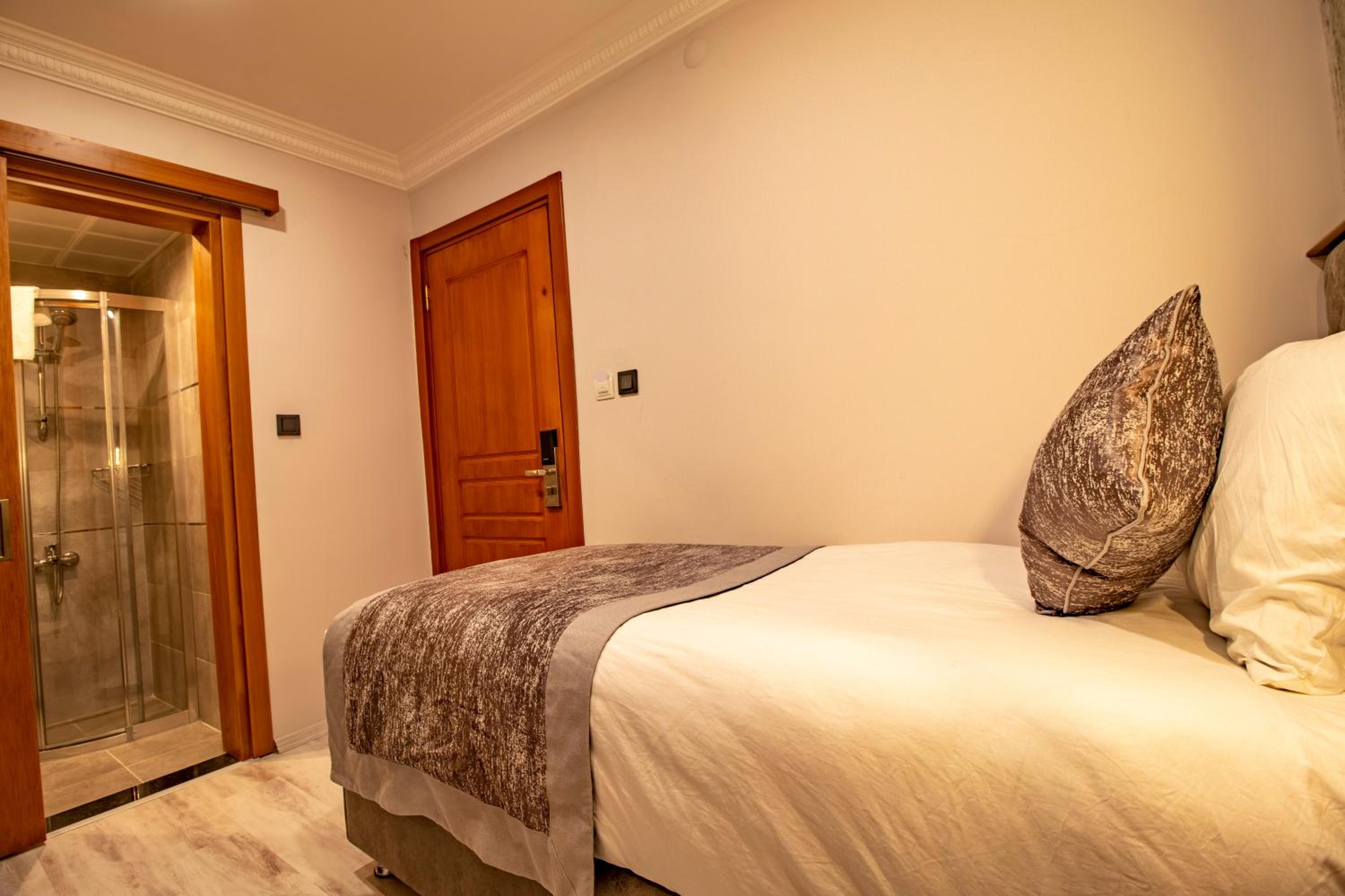 Economy Single Room photo 2