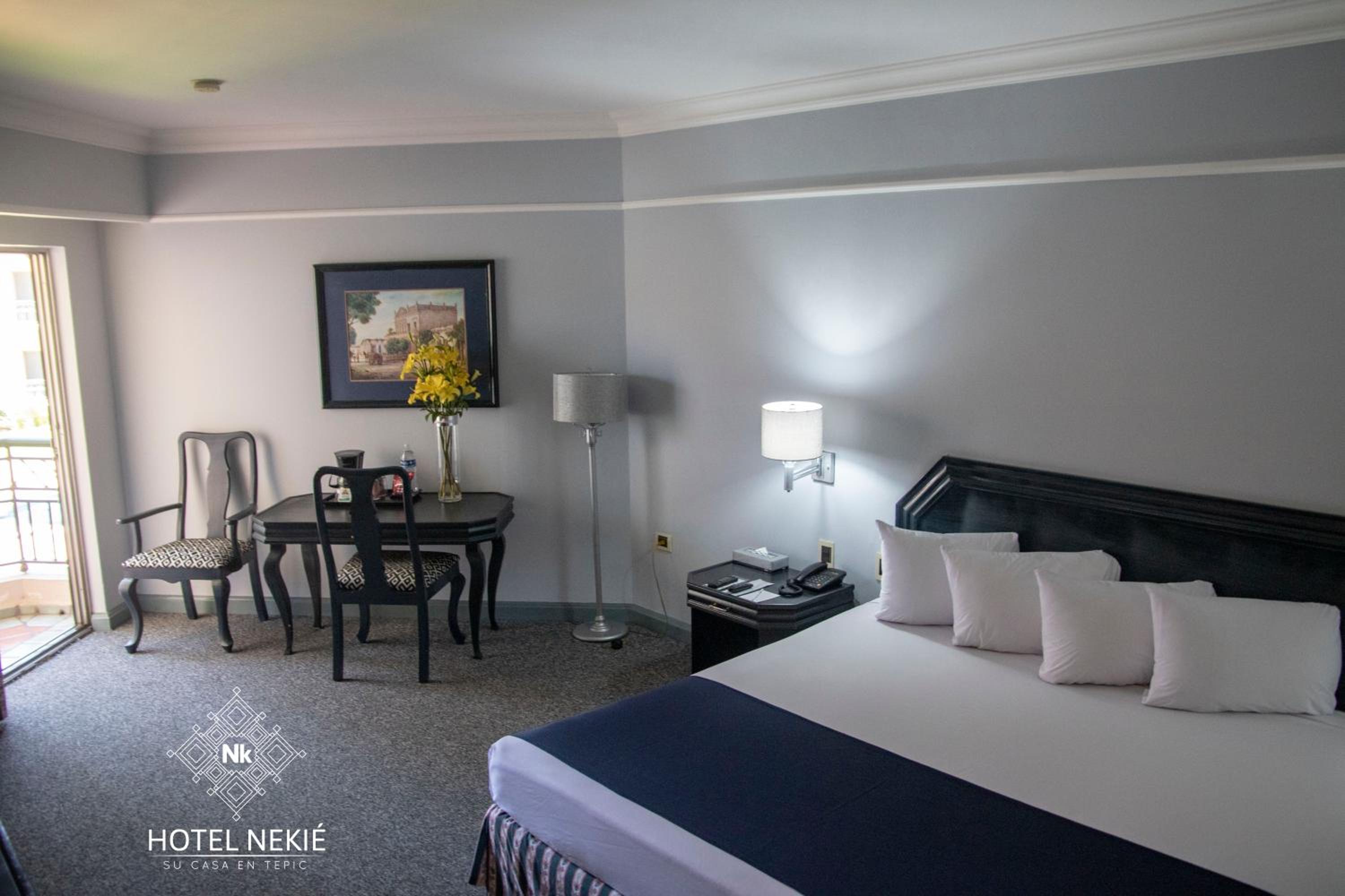King Room - Non Smoking - Photo 1