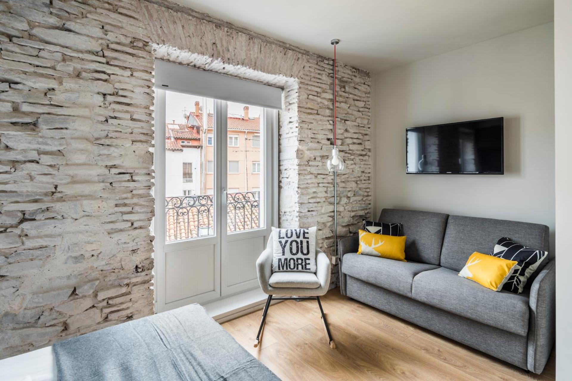 Studio Apartment photo 2