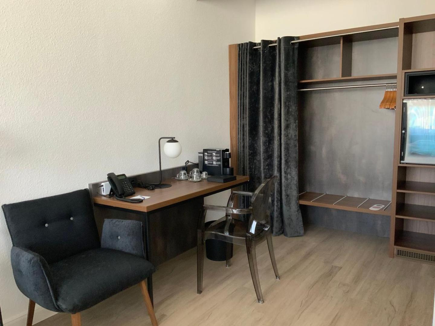 Apartment - Photo 2