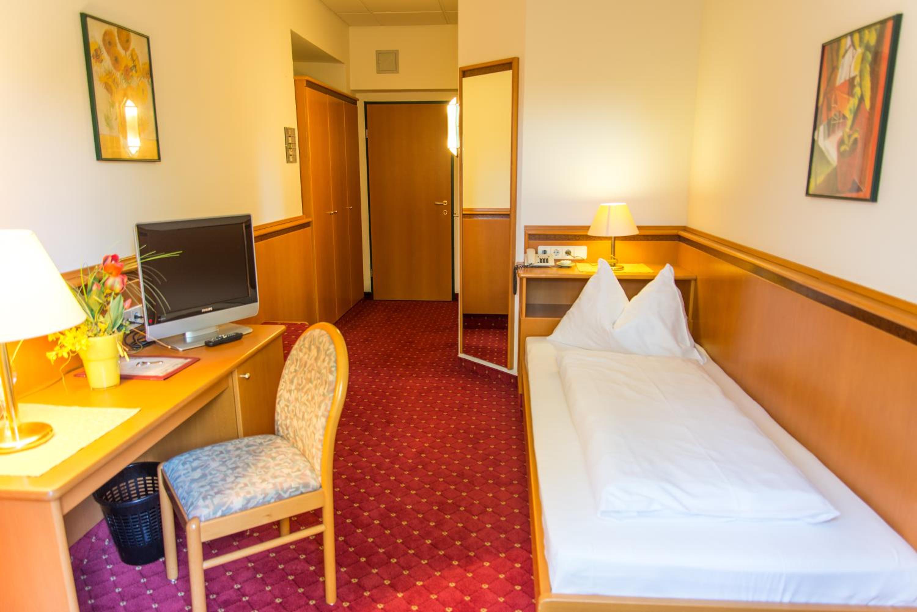 Single Room photo 1