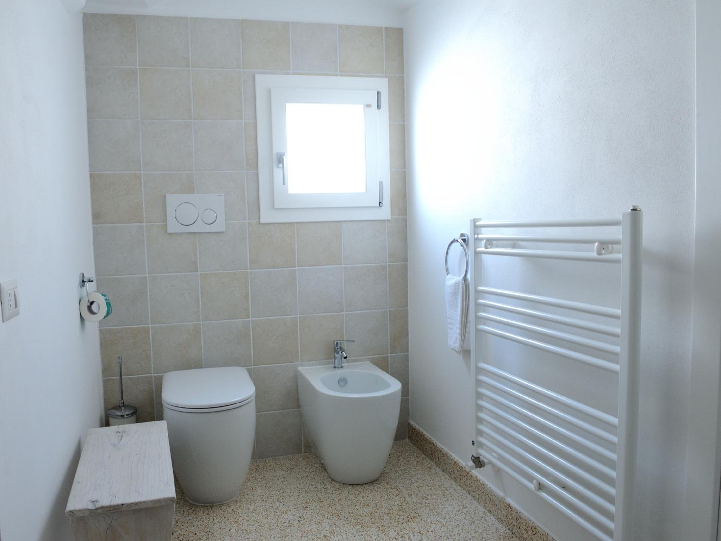 Double or Twin Room with Private Bathroom photo 3
