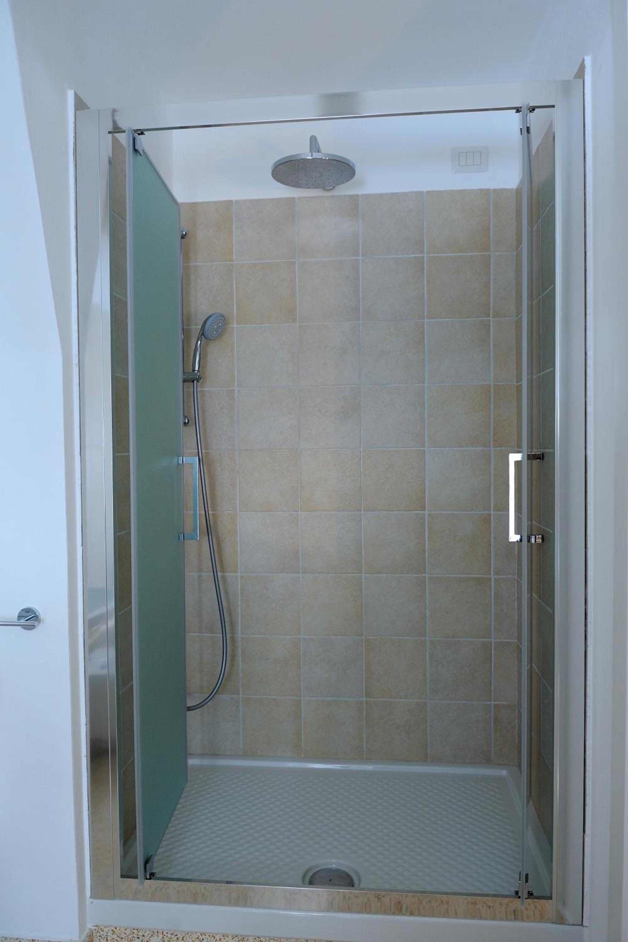 Triple Room with Private Bathroom photo 2